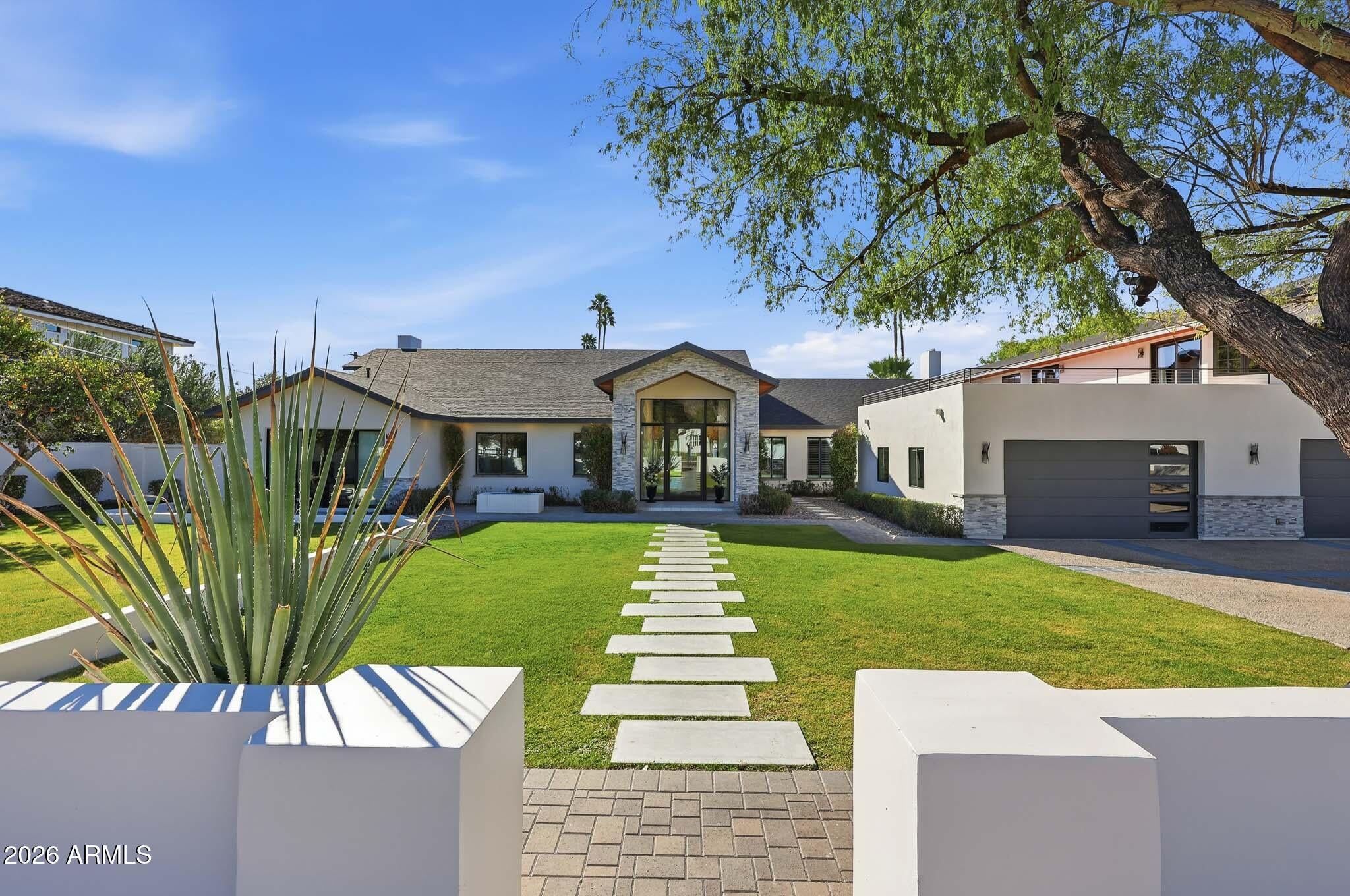 Phoenix, Arizona, 85018, United States, 6 Bedrooms Bedrooms, ,6 BathroomsBathrooms,Residential,Active,2012488