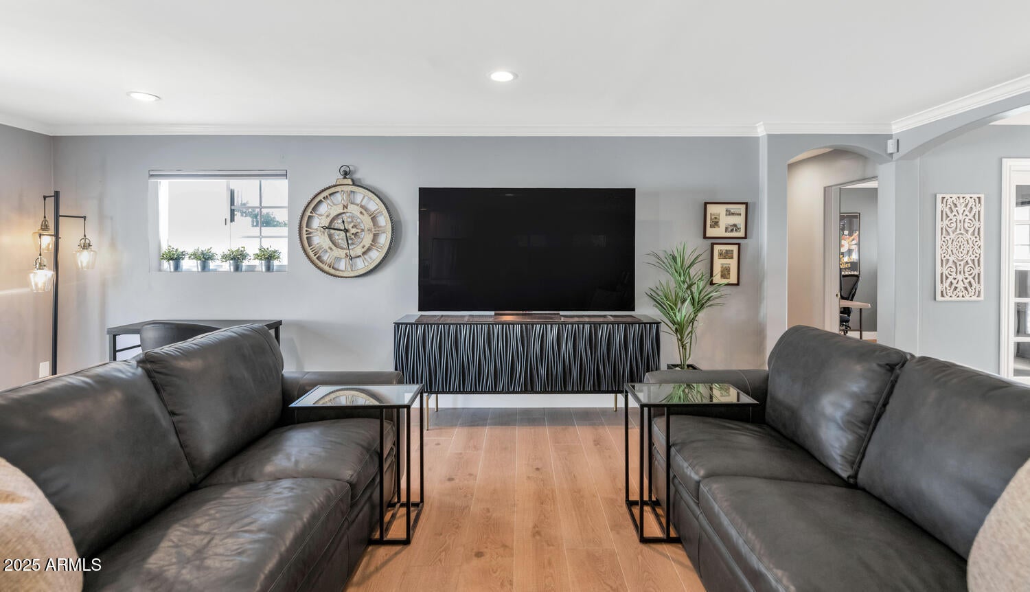 Phoenix, Arizona, 85018, United States, 4 Bedrooms Bedrooms, ,3 BathroomsBathrooms,Residential,Active,1990035