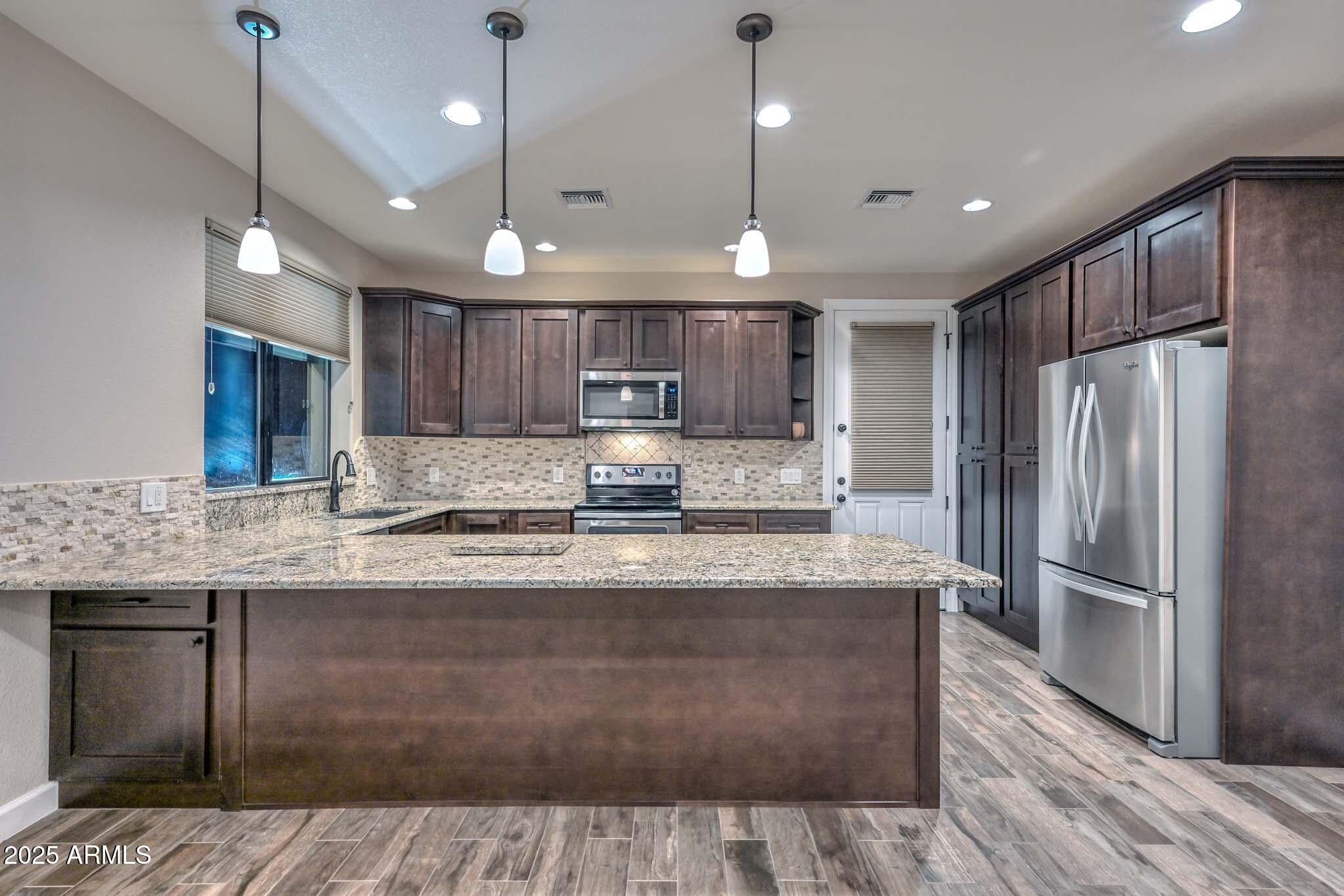 Phoenix, Arizona, 85032, United States, 5 Bedrooms Bedrooms, ,4 BathroomsBathrooms,Residential,Active,1993957