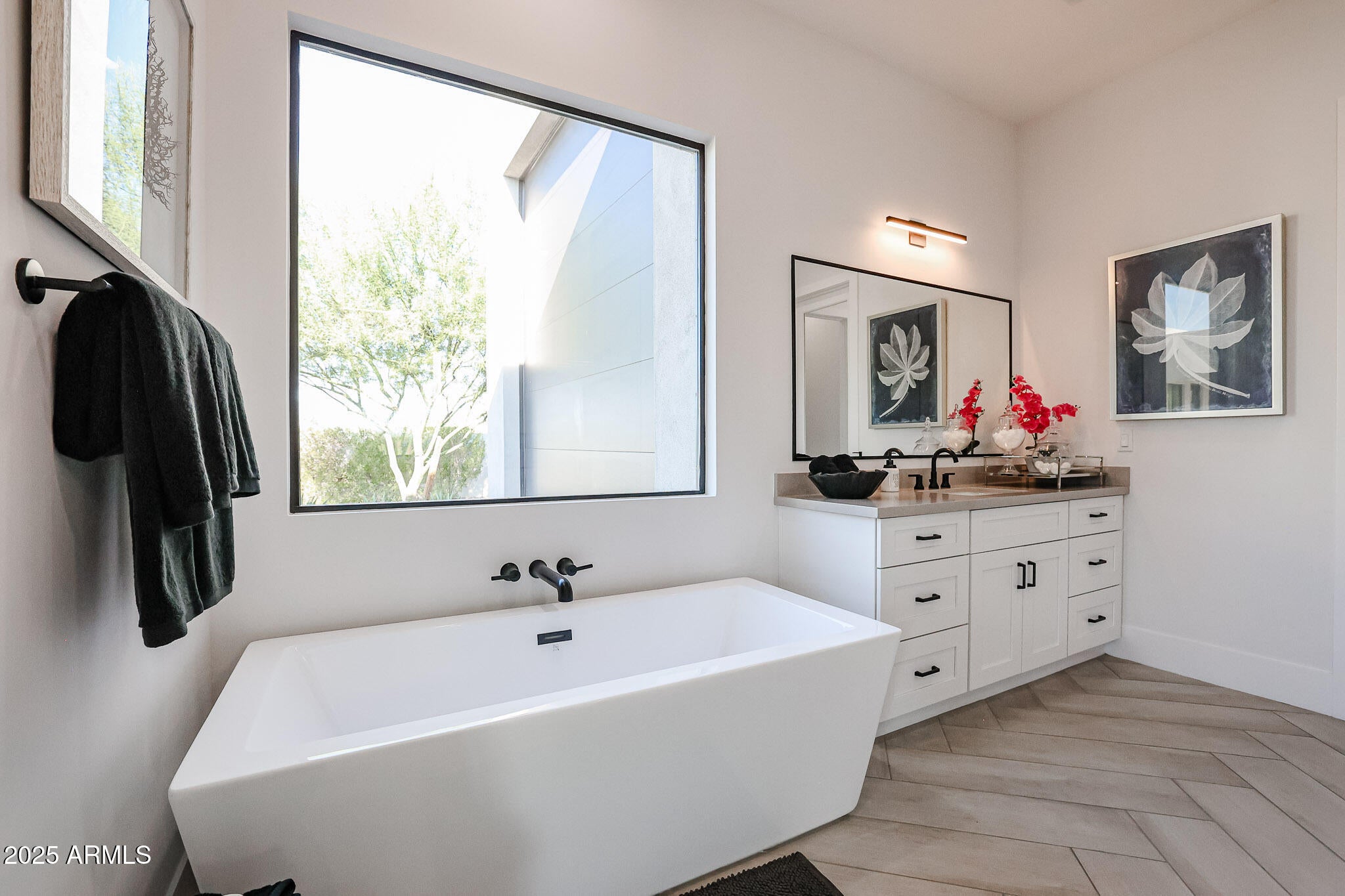Phoenix, Arizona, 85086, United States, 4 Bedrooms Bedrooms, ,4 BathroomsBathrooms,Residential,Active,1831829
