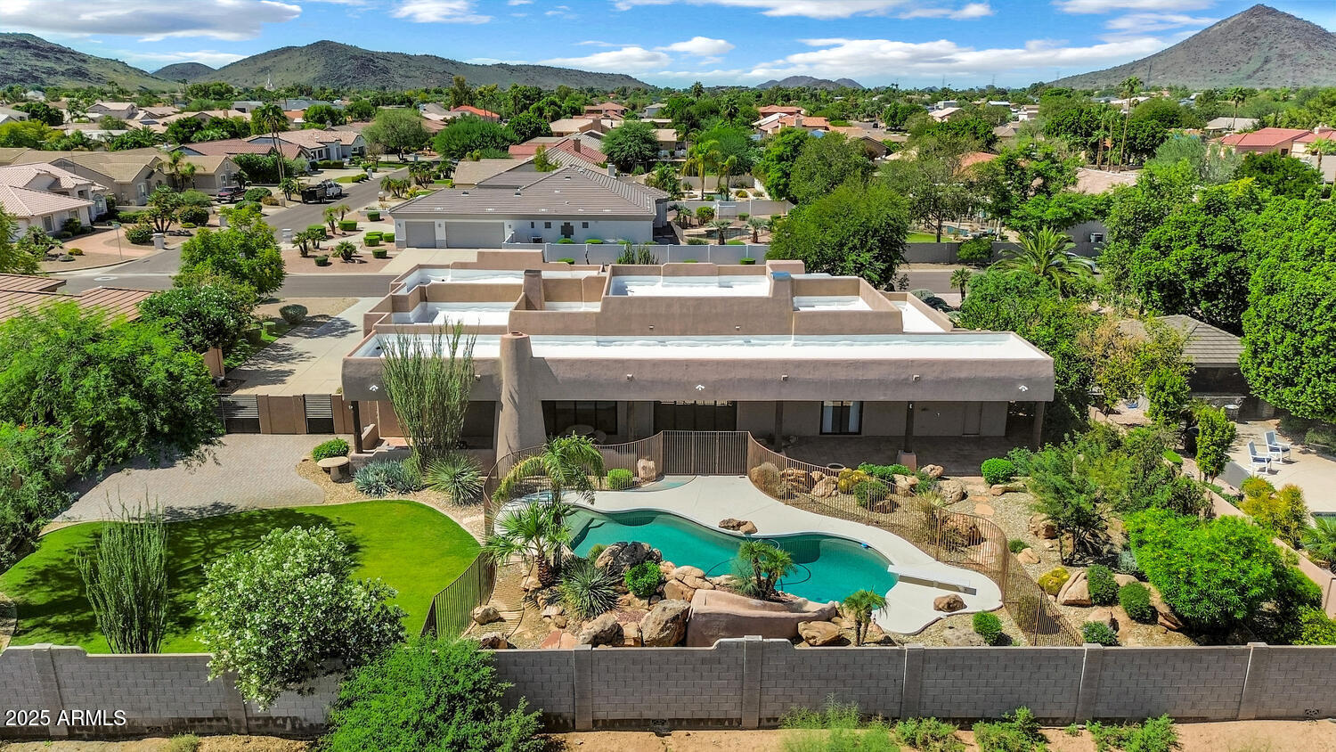 Glendale, Arizona, 85310, United States, 4 Bedrooms Bedrooms, ,4 BathroomsBathrooms,Residential,Active,1953274
