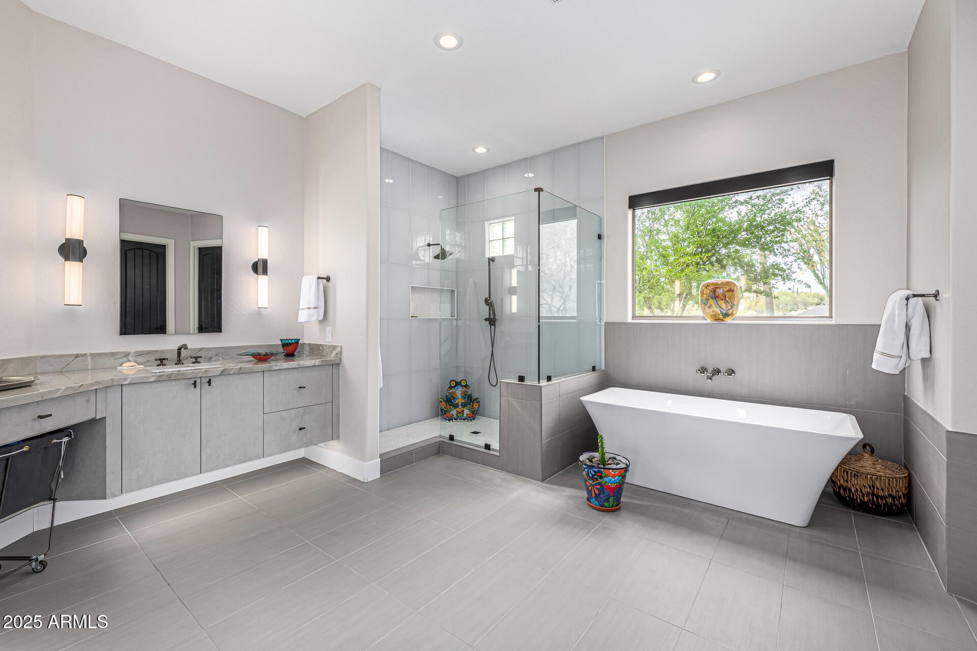 Scottsdale, Arizona, 85255, United States, 4 Bedrooms Bedrooms, ,5 BathroomsBathrooms,Residential,Active,1905070