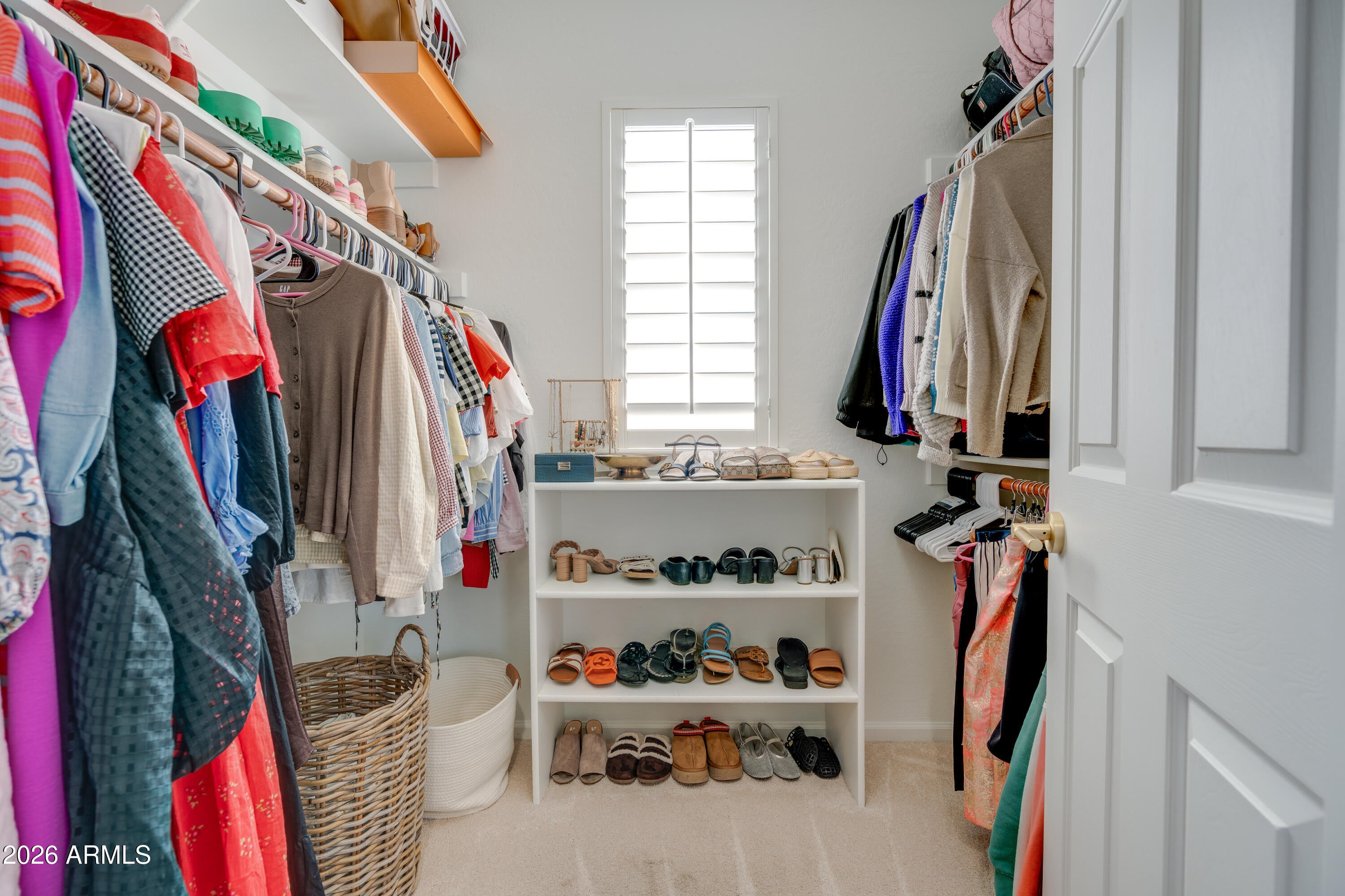 Gilbert, Arizona, 85234, United States, 6 Bedrooms Bedrooms, ,5 BathroomsBathrooms,Residential,Active,2013405