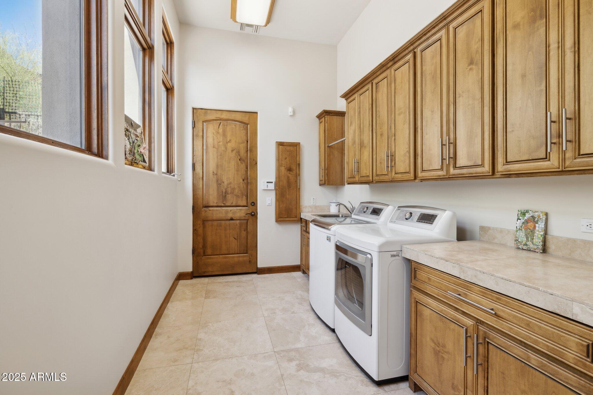 Fountain Hills, Arizona, 85268, United States, 3 Bedrooms Bedrooms, ,5 BathroomsBathrooms,Residential,Active,1964294