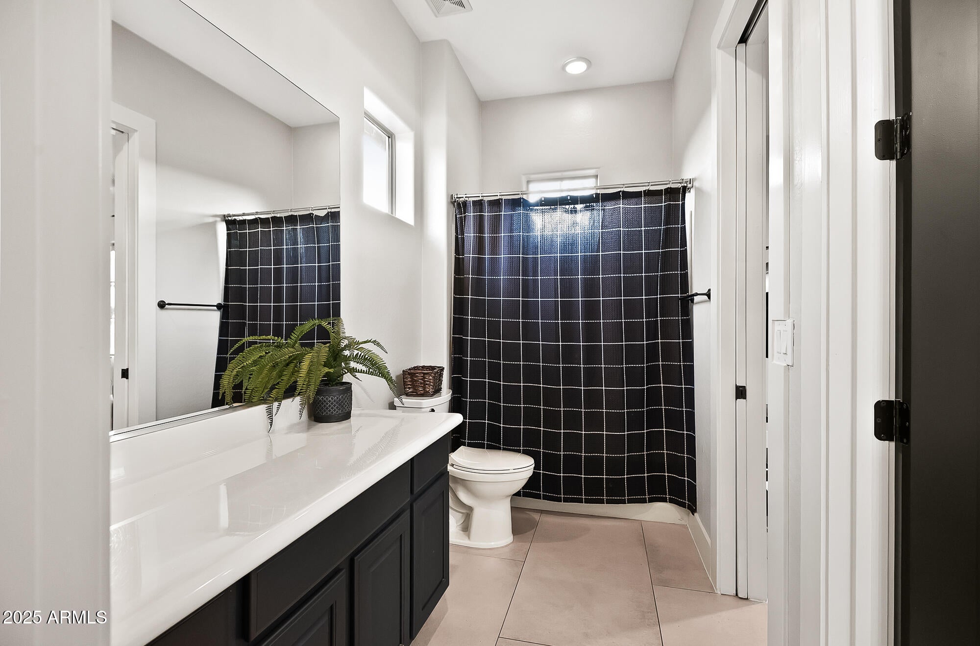 Anthem, Arizona, 85086, United States, 6 Bedrooms Bedrooms, ,5 BathroomsBathrooms,Residential,Active,1945242