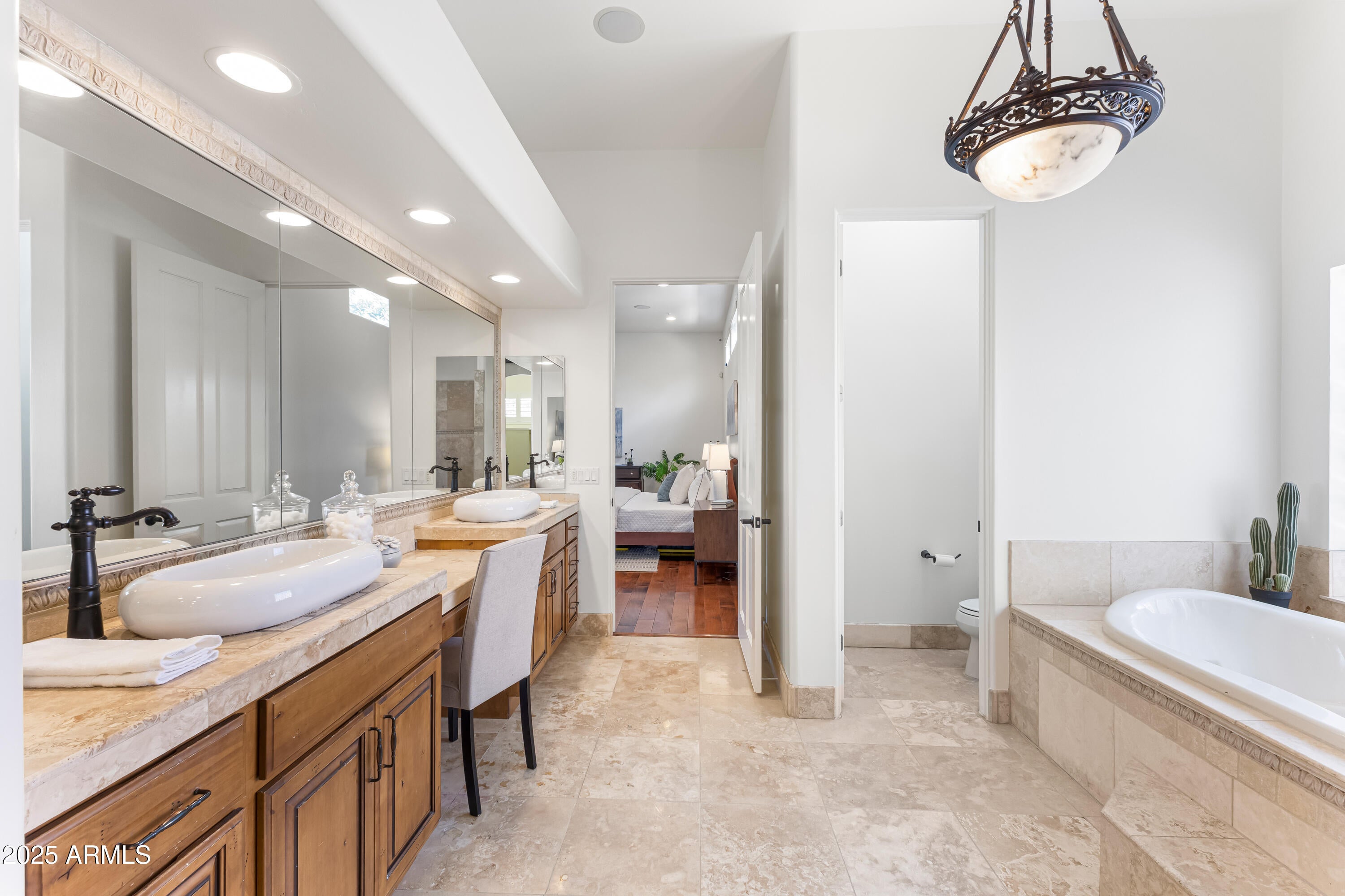 Scottsdale, Arizona, 85260, United States, 5 Bedrooms Bedrooms, ,5 BathroomsBathrooms,Residential,Active,1941373