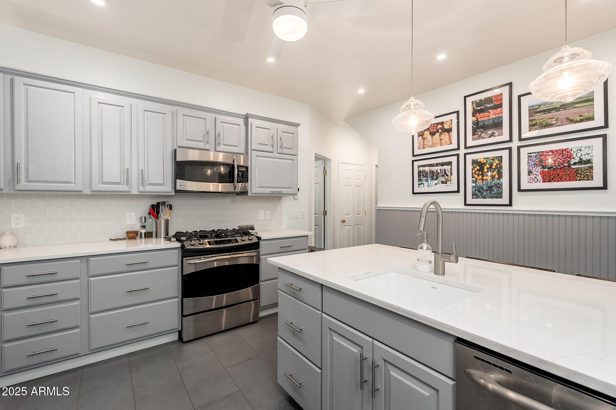 Flagstaff, Arizona, 86004, United States, 5 Bedrooms Bedrooms, ,4 BathroomsBathrooms,Residential,Active,1894165