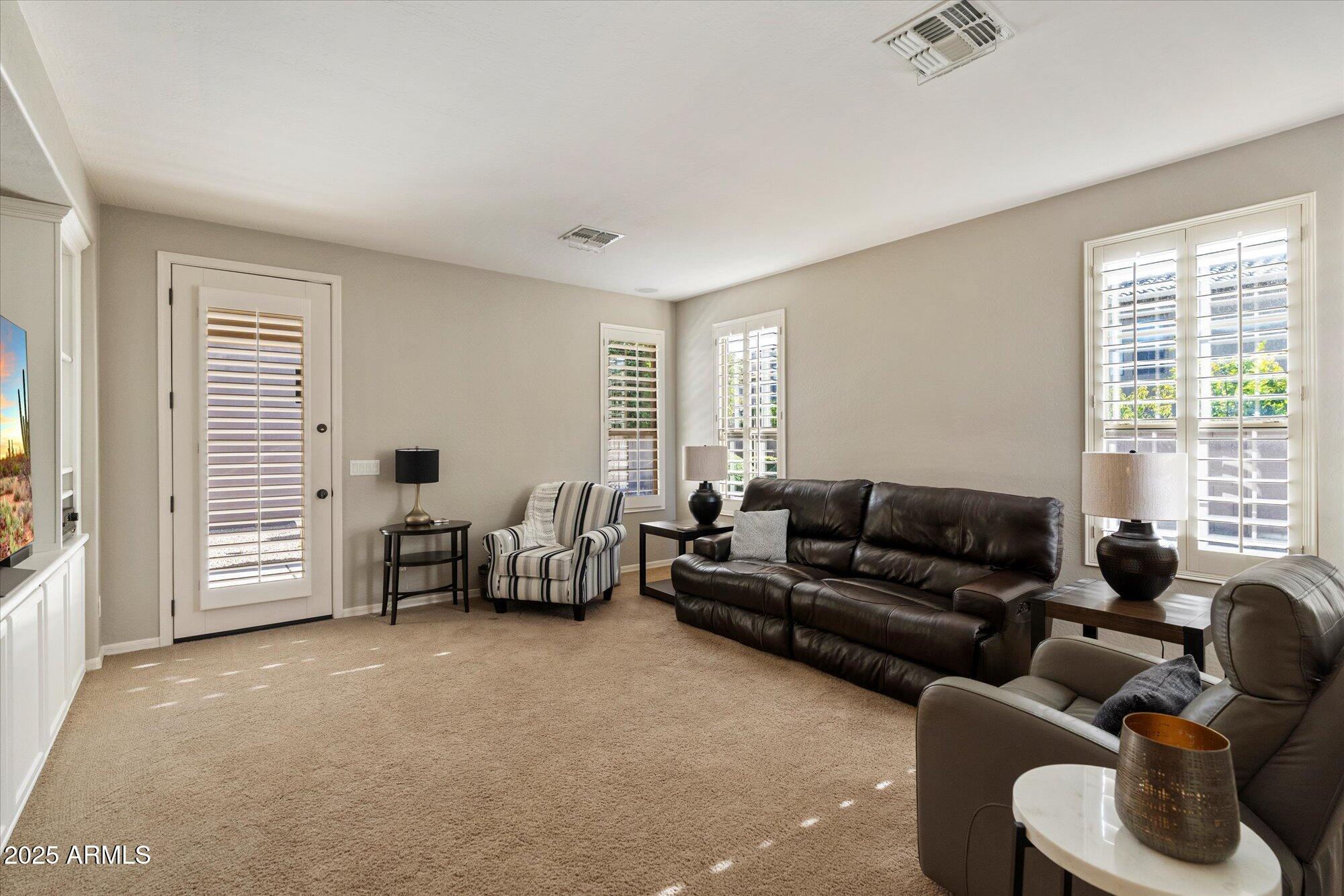 Phoenix, Arizona, 85050, United States, 4 Bedrooms Bedrooms, ,4 BathroomsBathrooms,Residential,Active,1999268