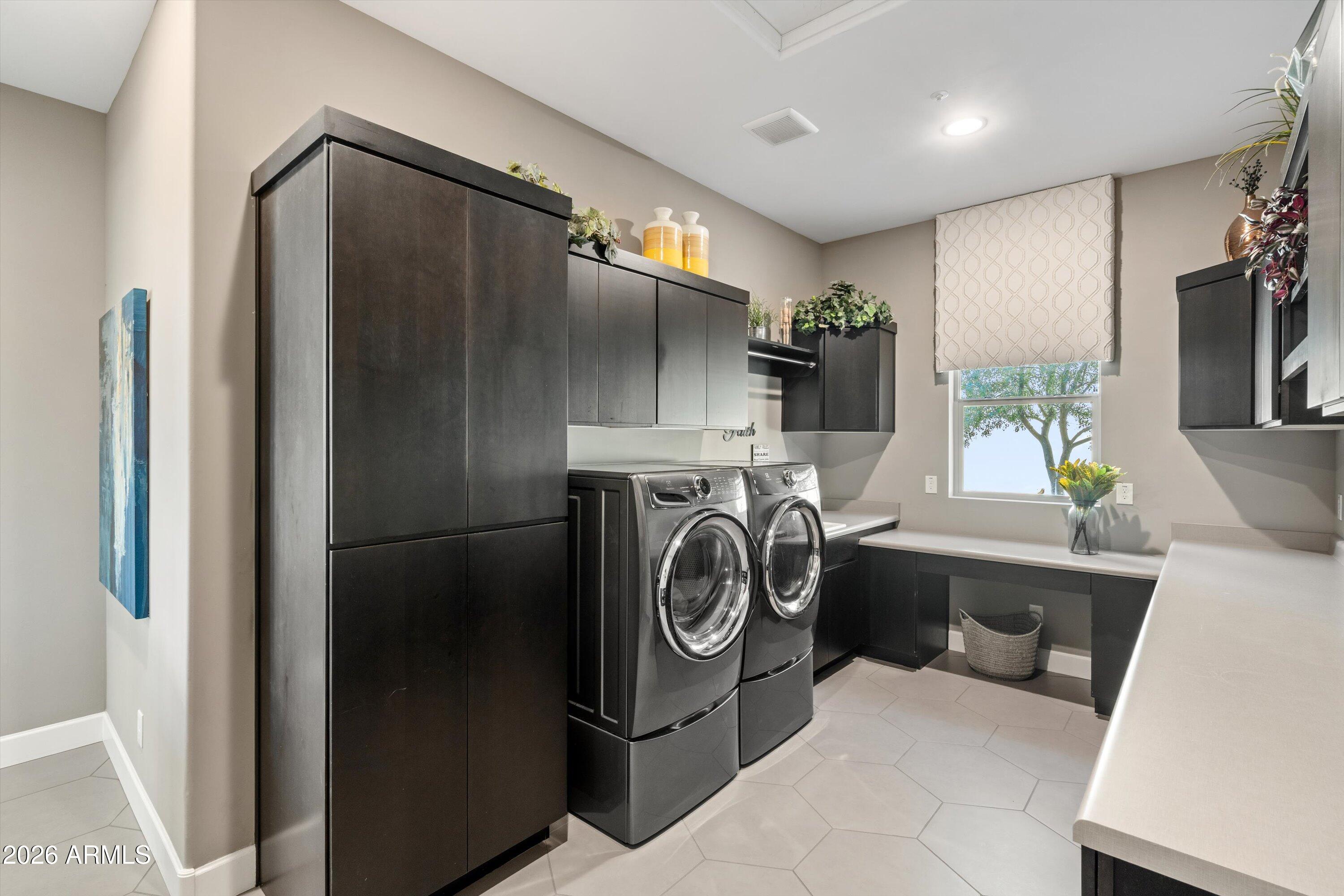 Rio Verde, Arizona, 85263, United States, 3 Bedrooms Bedrooms, ,4 BathroomsBathrooms,Residential,Active,2008716