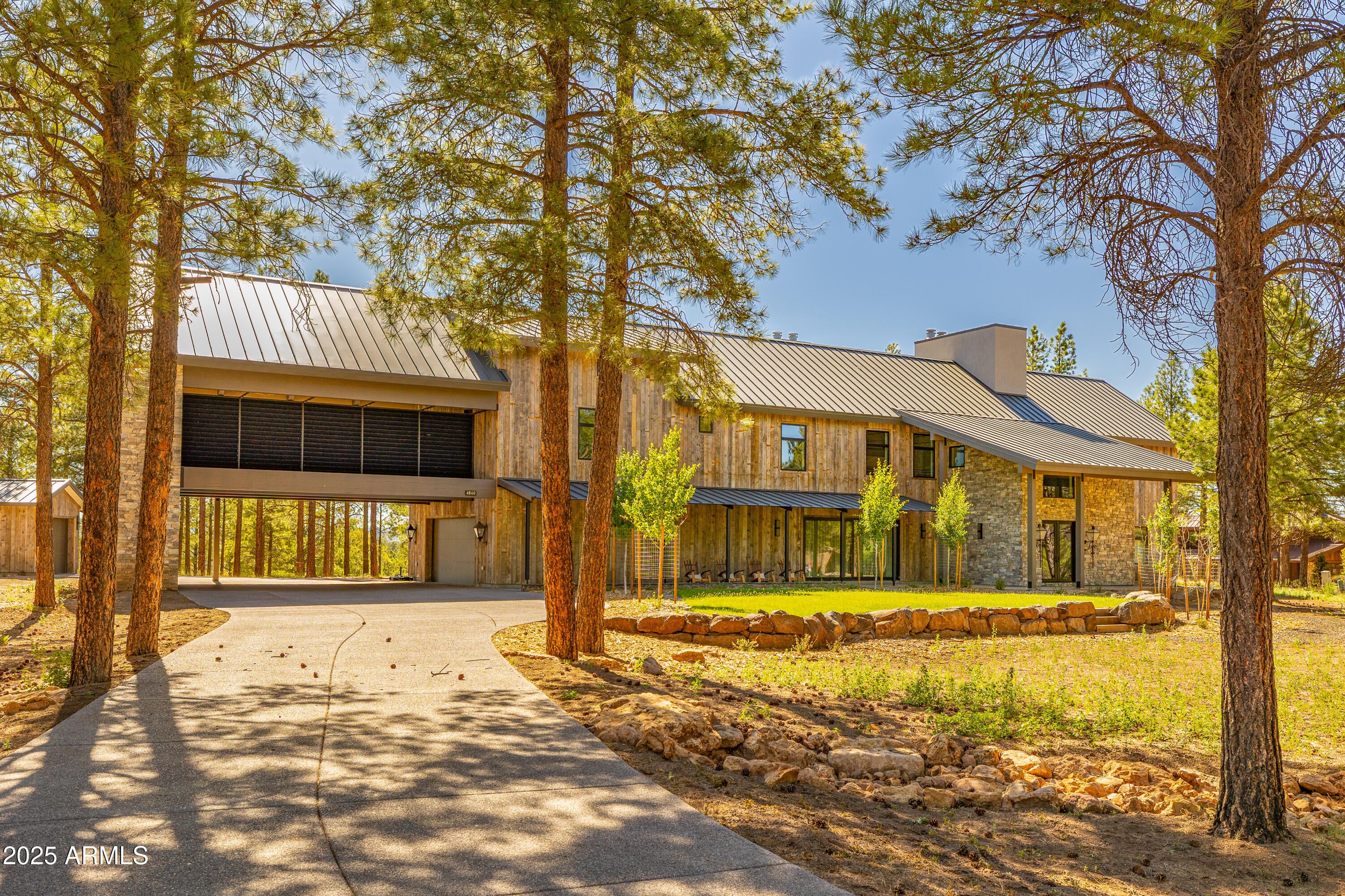 Flagstaff, Arizona, 86004, United States, 4 Bedrooms Bedrooms, ,6 BathroomsBathrooms,Residential,Active,1756417