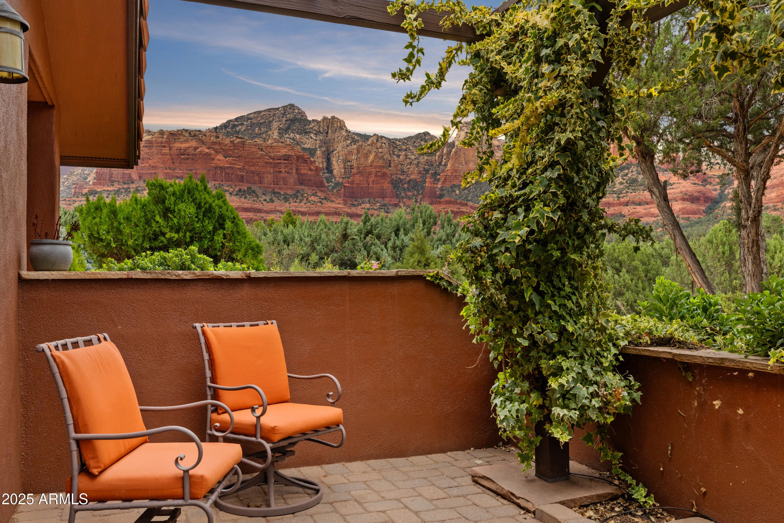 Sedona, Arizona, 86336, United States, 4 Bedrooms Bedrooms, ,4 BathroomsBathrooms,Residential,Active,1929401
