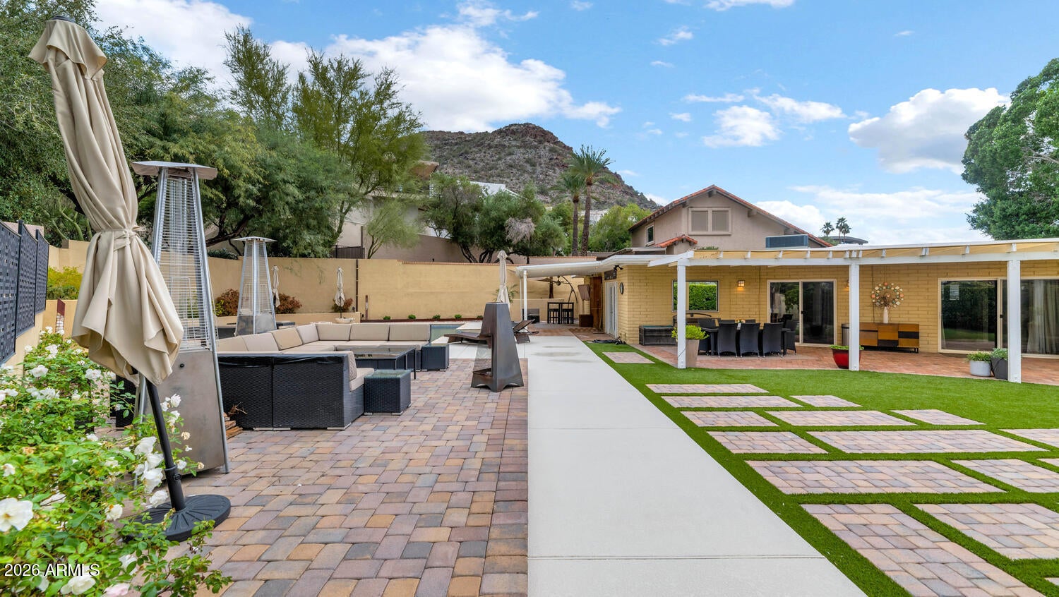 Phoenix, Arizona, 85020, United States, 2 Bedrooms Bedrooms, ,2 BathroomsBathrooms,Residential,Active,2012213