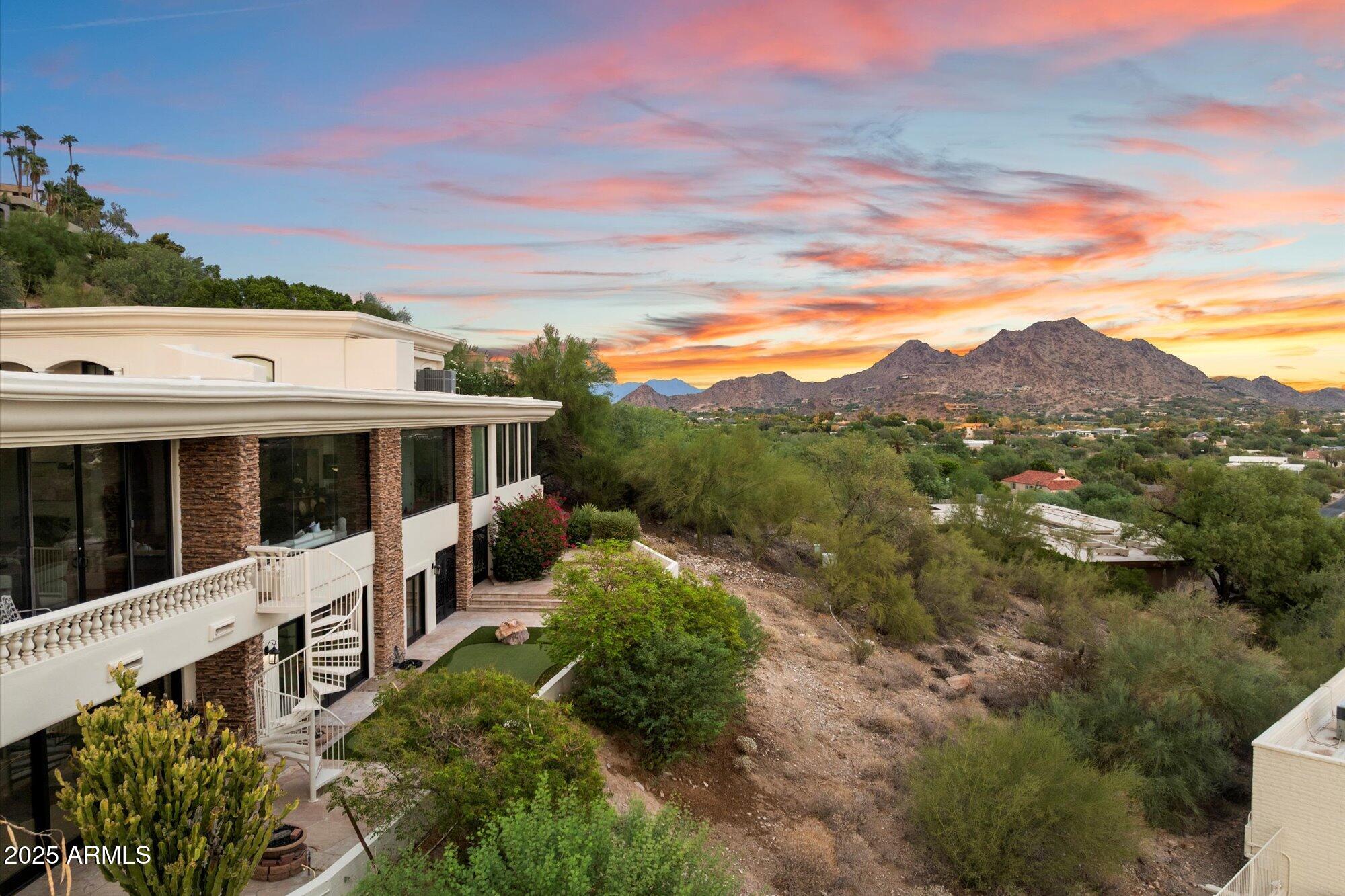 Paradise Valley, Arizona, 85253, United States, 6 Bedrooms Bedrooms, ,7 BathroomsBathrooms,Residential,Active,1946519