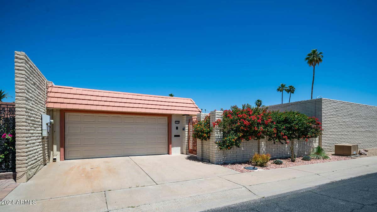 10708 W BAYSIDE RD, SUN CITY, AZ 85351, photo 1 of 34