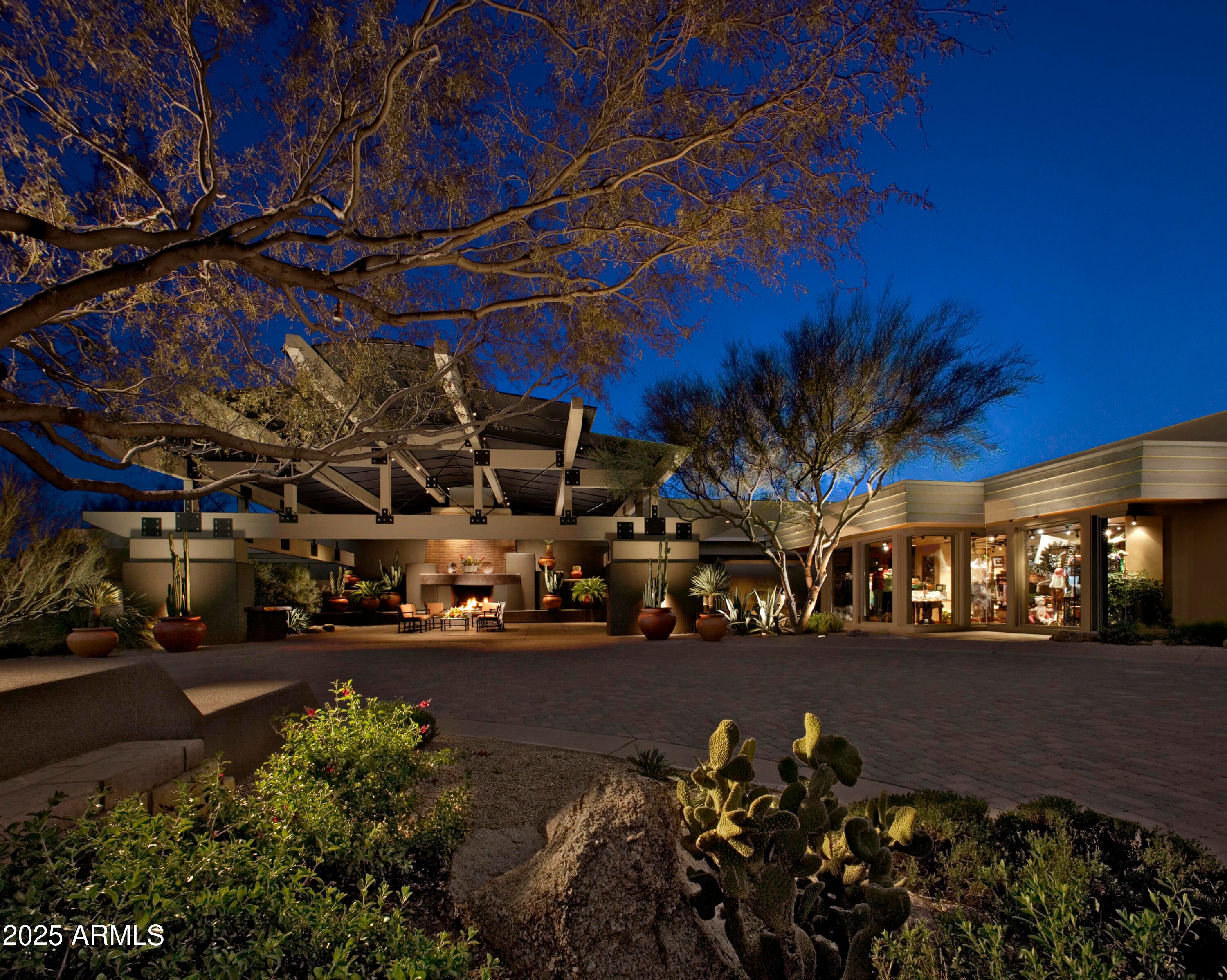 Scottsdale, Arizona, 85262, United States, 3 Bedrooms Bedrooms, ,4 BathroomsBathrooms,Residential,Active,1922527