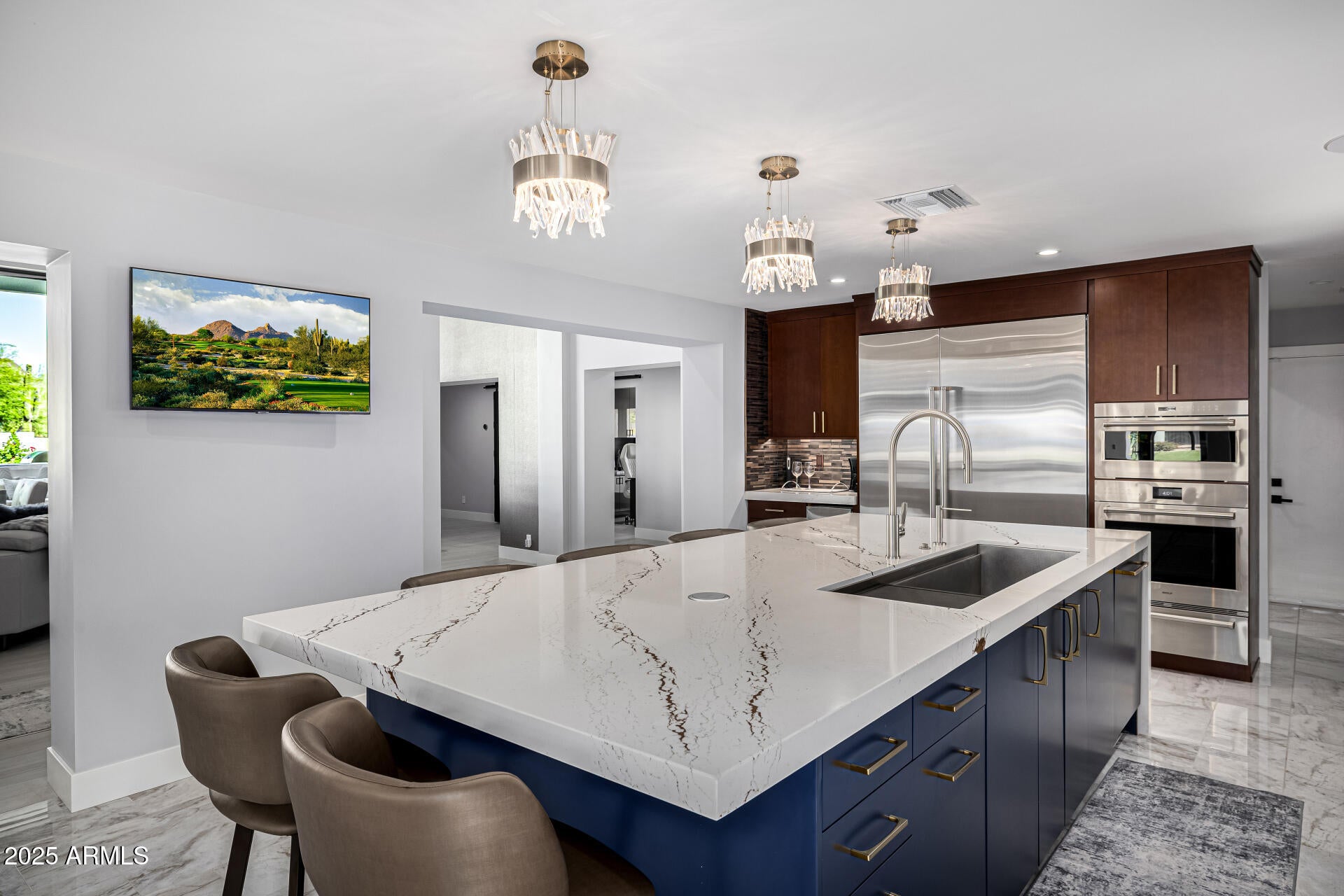 Phoenix, Arizona, 85018, United States, 4 Bedrooms Bedrooms, ,5 BathroomsBathrooms,Residential,Active,1968090