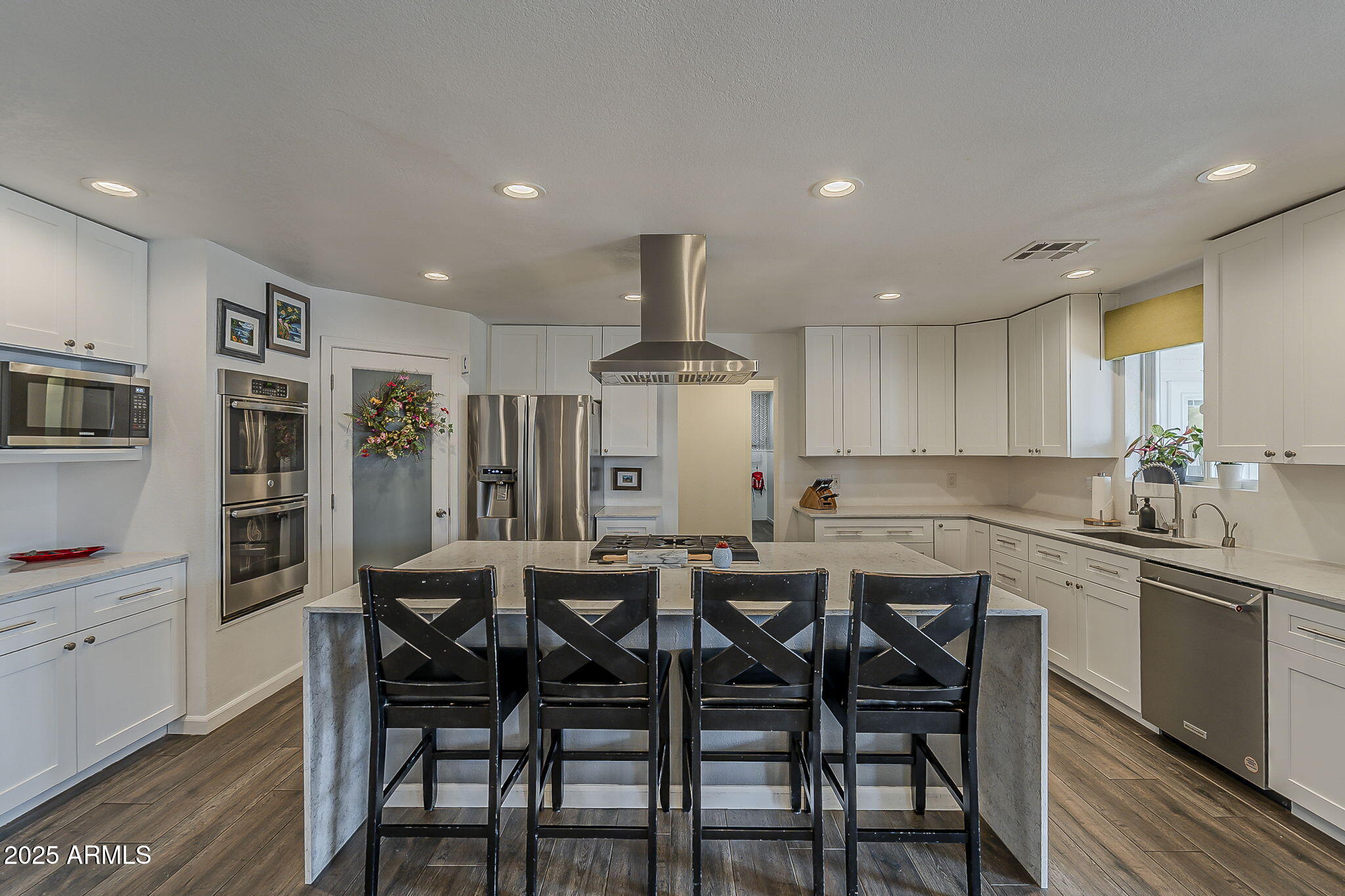 Phoenix, Arizona, 85020, United States, 4 Bedrooms Bedrooms, ,4 BathroomsBathrooms,Residential,Active,1946320