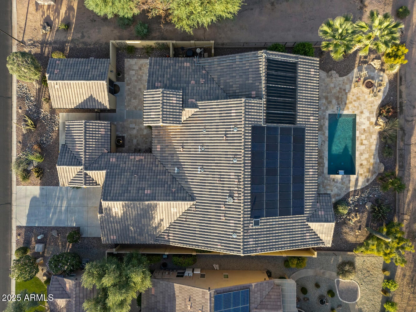 Goodyear, Arizona, 85395, United States, 4 Bedrooms Bedrooms, ,4 BathroomsBathrooms,Residential,Pending,1969760