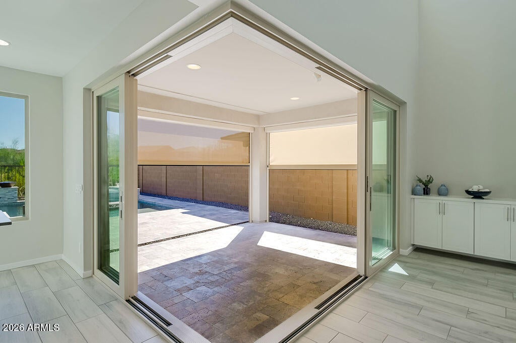 Phoenix, Arizona, 85050, United States, 4 Bedrooms Bedrooms, ,4 BathroomsBathrooms,Residential,Active,2007184