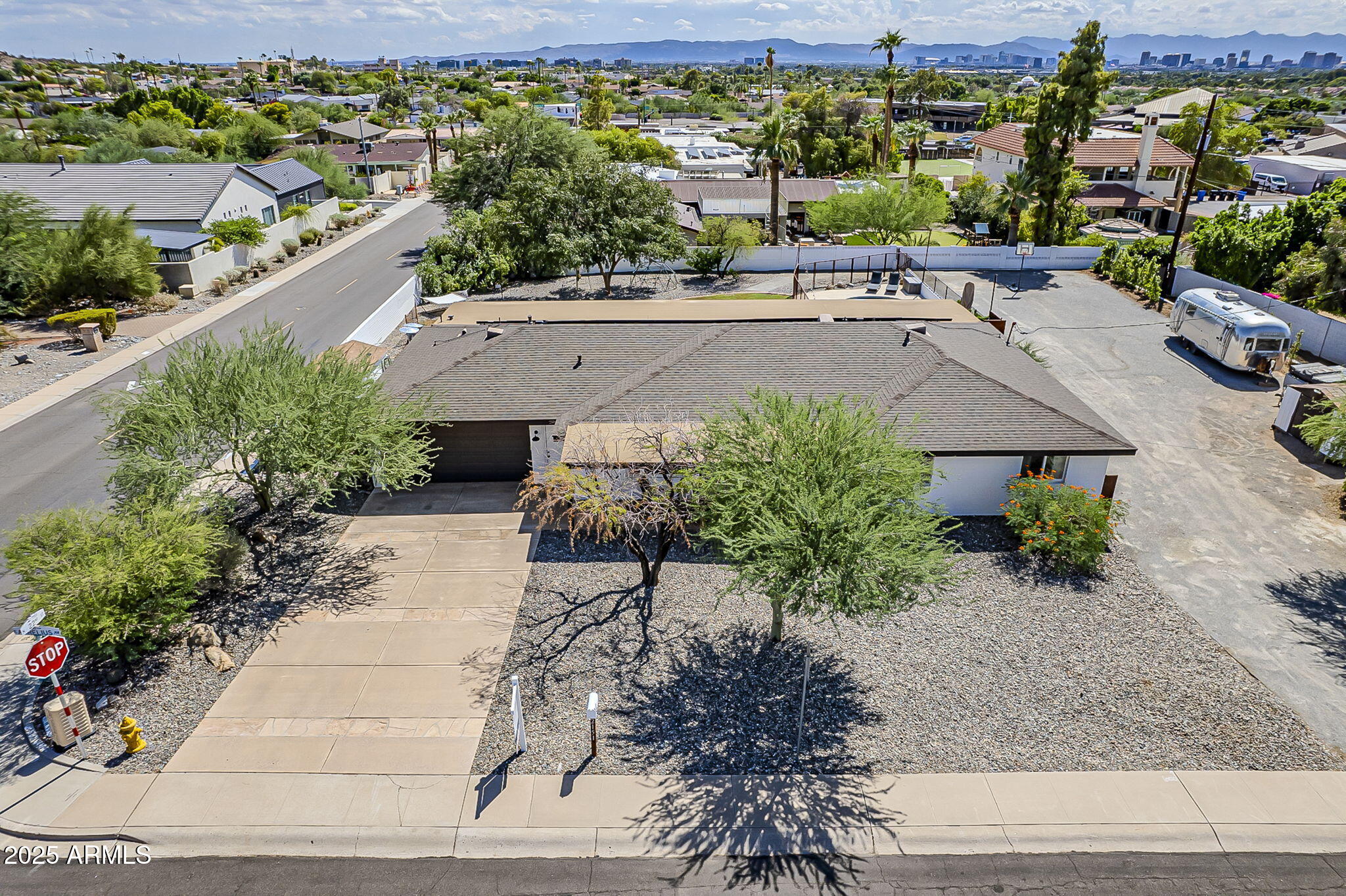 Phoenix, Arizona, 85020, United States, 4 Bedrooms Bedrooms, ,4 BathroomsBathrooms,Residential,Active,1946320