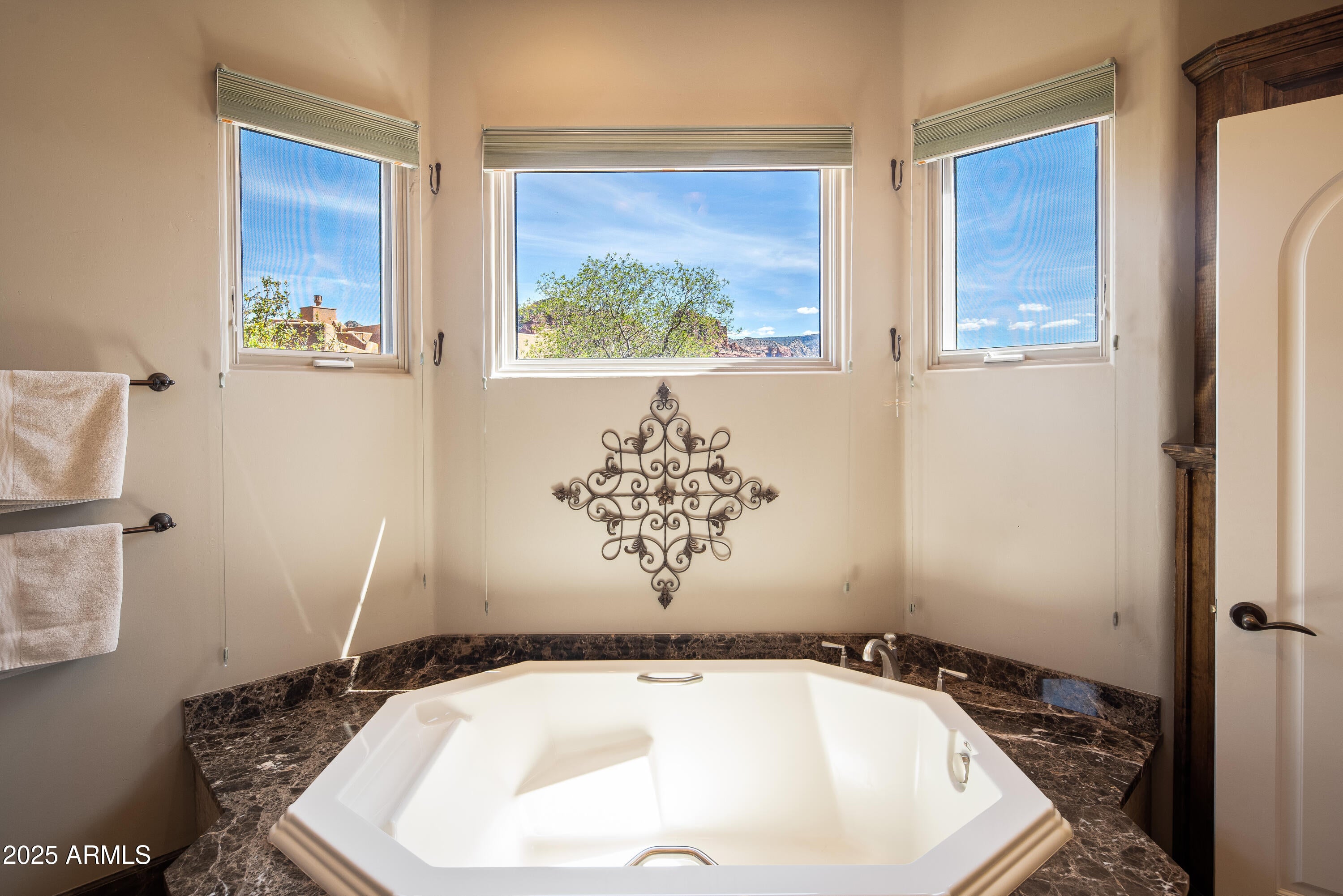 Sedona, Arizona, 86351, United States, 3 Bedrooms Bedrooms, ,3 BathroomsBathrooms,Residential,Active,1926904
