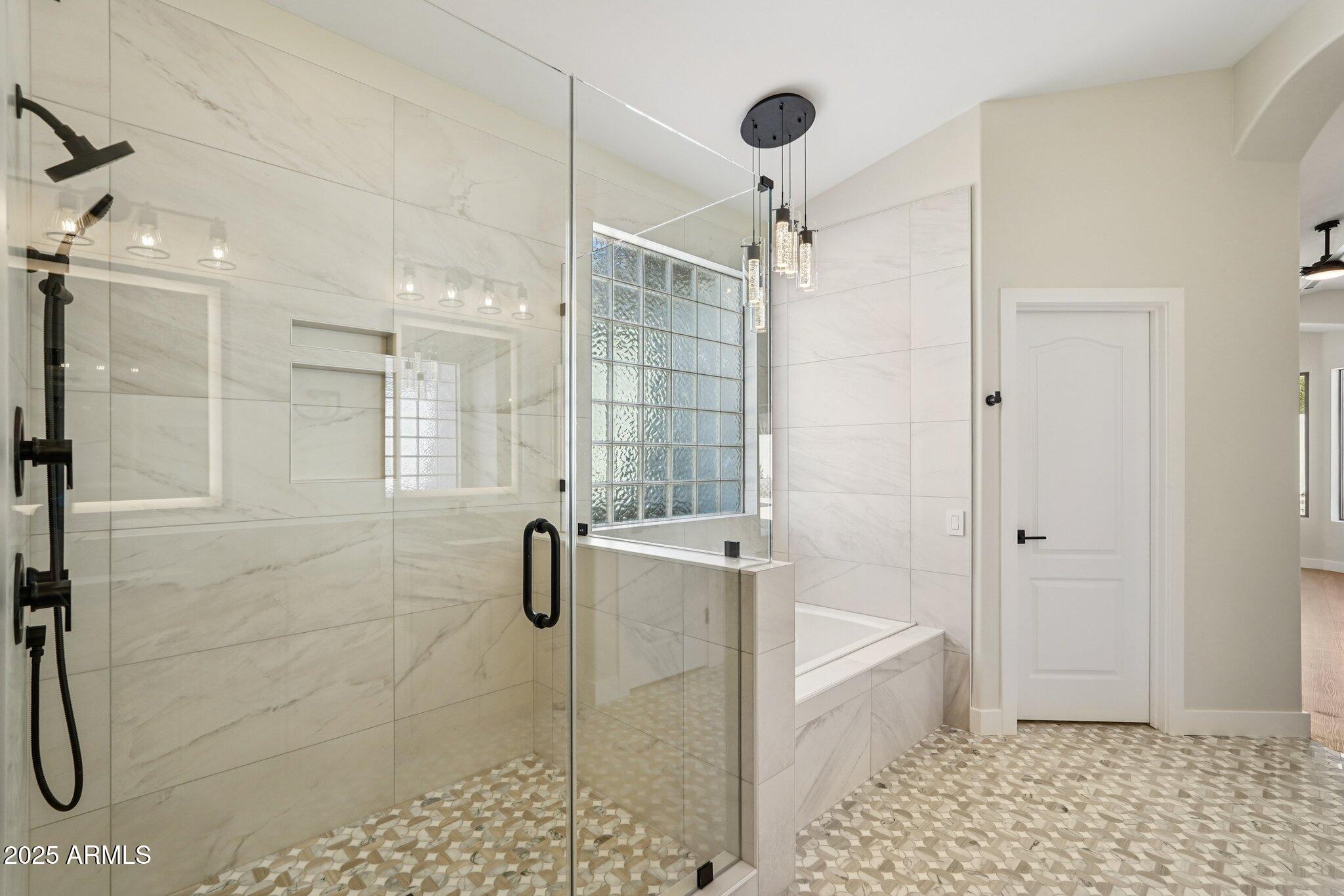 Glendale, Arizona, 85308, United States, 5 Bedrooms Bedrooms, ,4 BathroomsBathrooms,Residential,Active,1945319