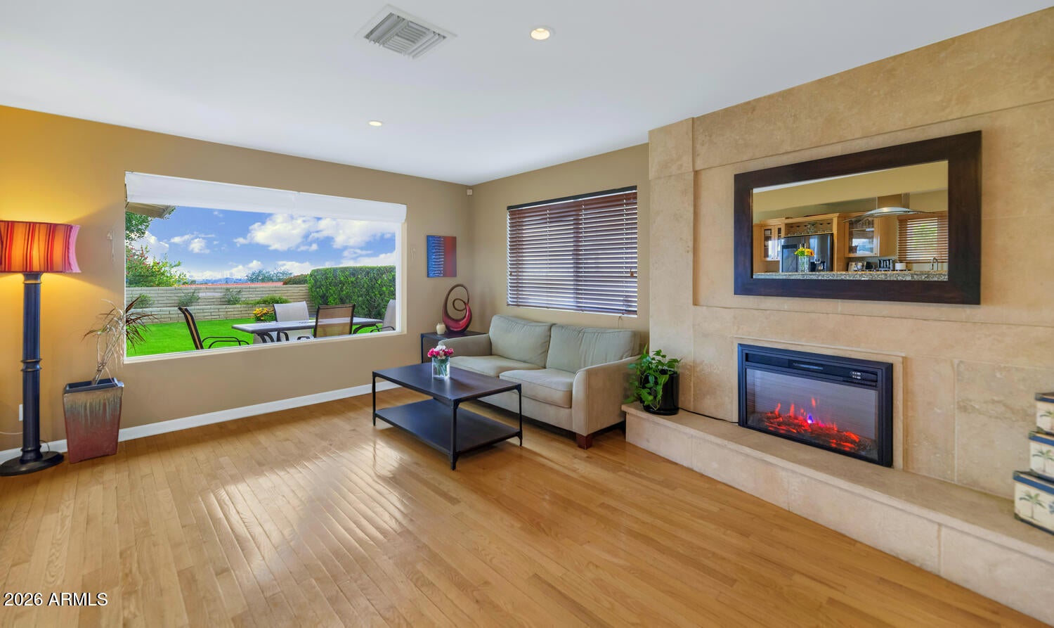 Phoenix, Arizona, 85020, United States, 2 Bedrooms Bedrooms, ,2 BathroomsBathrooms,Residential,Active,2012213