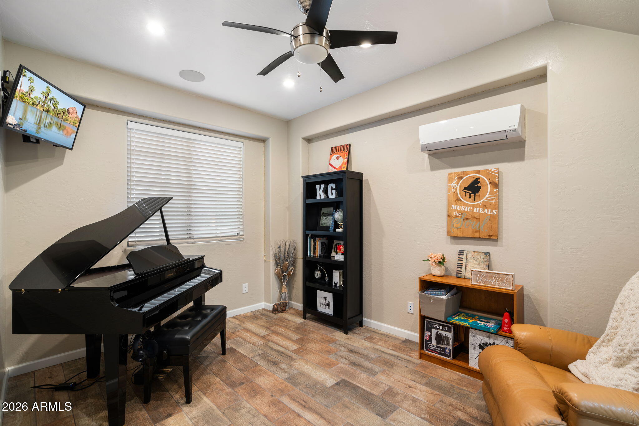 Phoenix, Arizona, 85050, United States, 4 Bedrooms Bedrooms, ,5 BathroomsBathrooms,Residential,Active,2013408