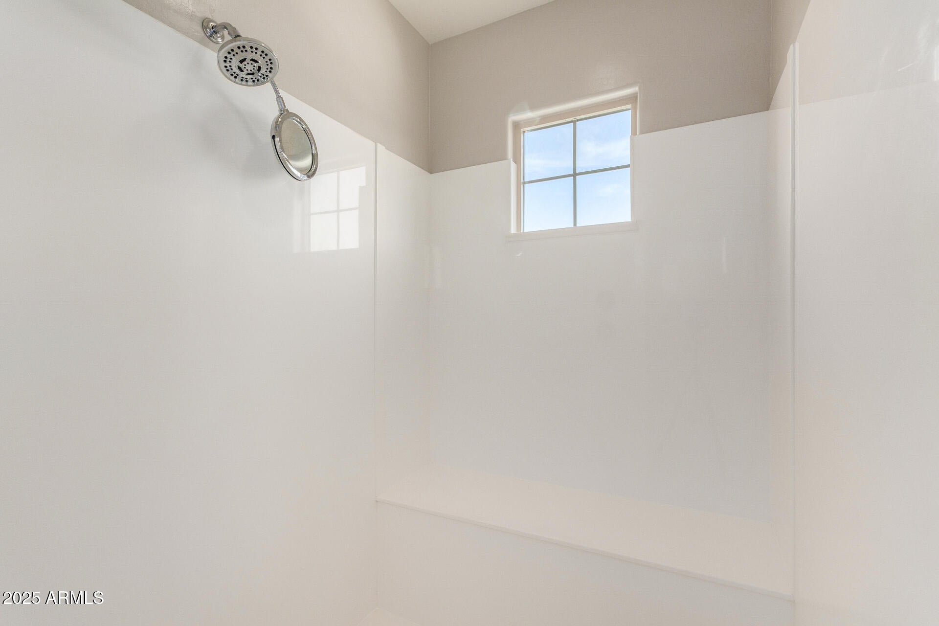Phoenix, Arizona, 85050, United States, 4 Bedrooms Bedrooms, ,3 BathroomsBathrooms,Residential,Active,1929434