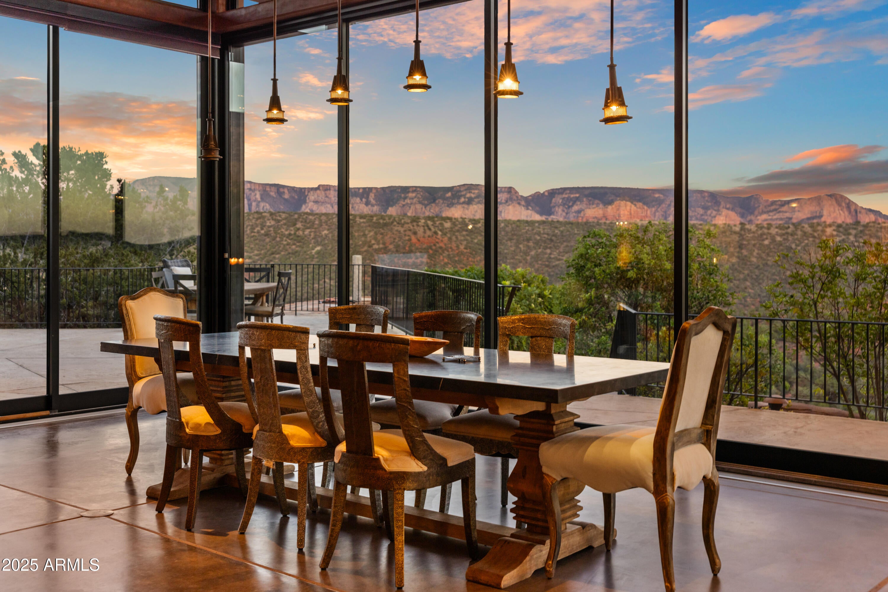 Sedona, Arizona, 86336, United States, 3 Bedrooms Bedrooms, ,6 BathroomsBathrooms,Residential,Active,1944279