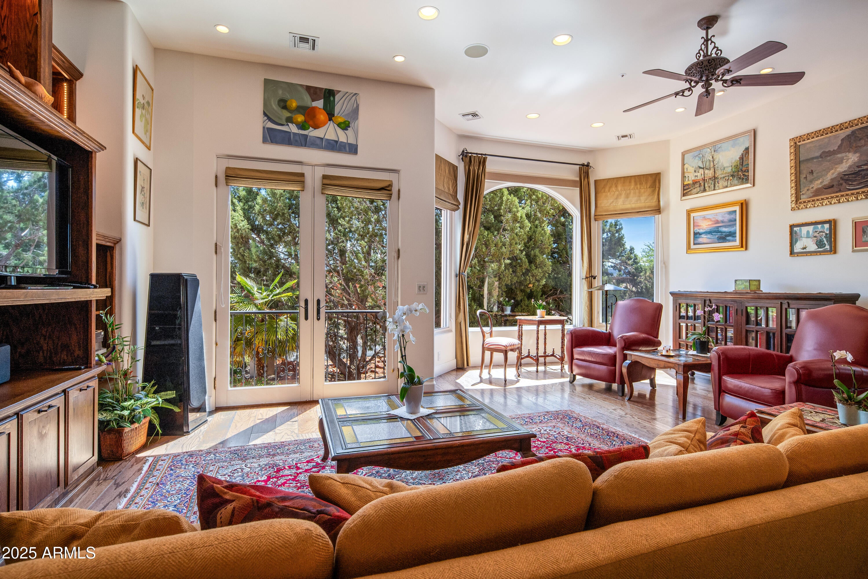 Sedona, Arizona, 86351, United States, 3 Bedrooms Bedrooms, ,3 BathroomsBathrooms,Residential,Active,1926904