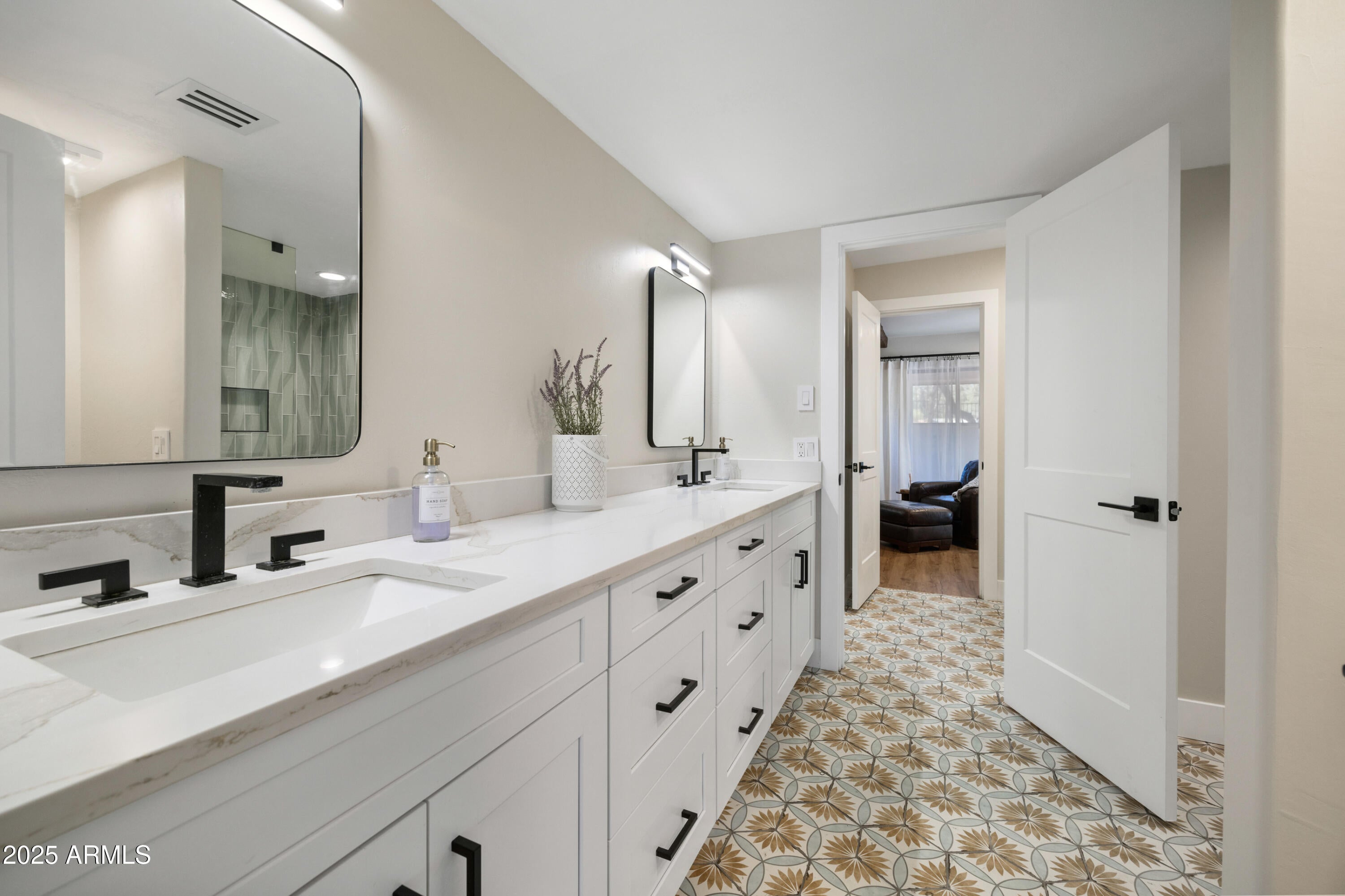 Sedona, Arizona, 86336, United States, 5 Bedrooms Bedrooms, ,5 BathroomsBathrooms,Residential,Active,1995283