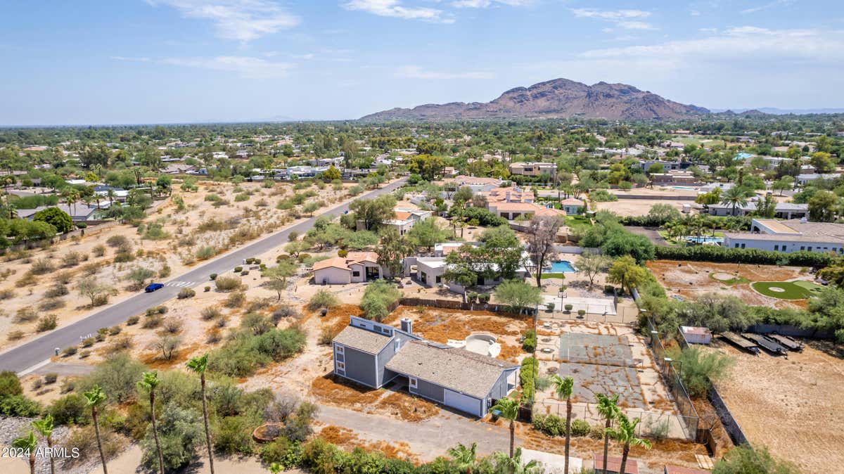 10242 N 58TH ST, PARADISE VALLEY, AZ 85253, photo 1 of 34