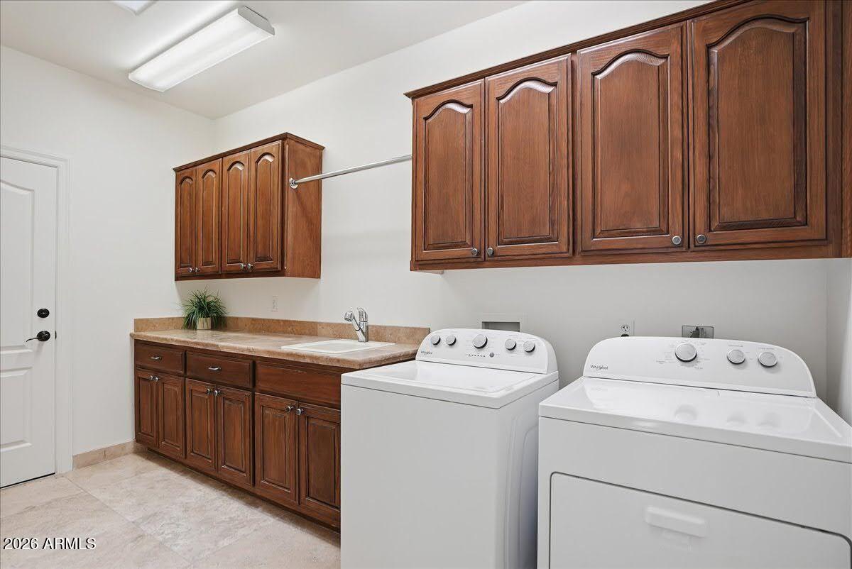 Scottsdale, Arizona, 85260, United States, 4 Bedrooms Bedrooms, ,3 BathroomsBathrooms,Residential,Active,2011220