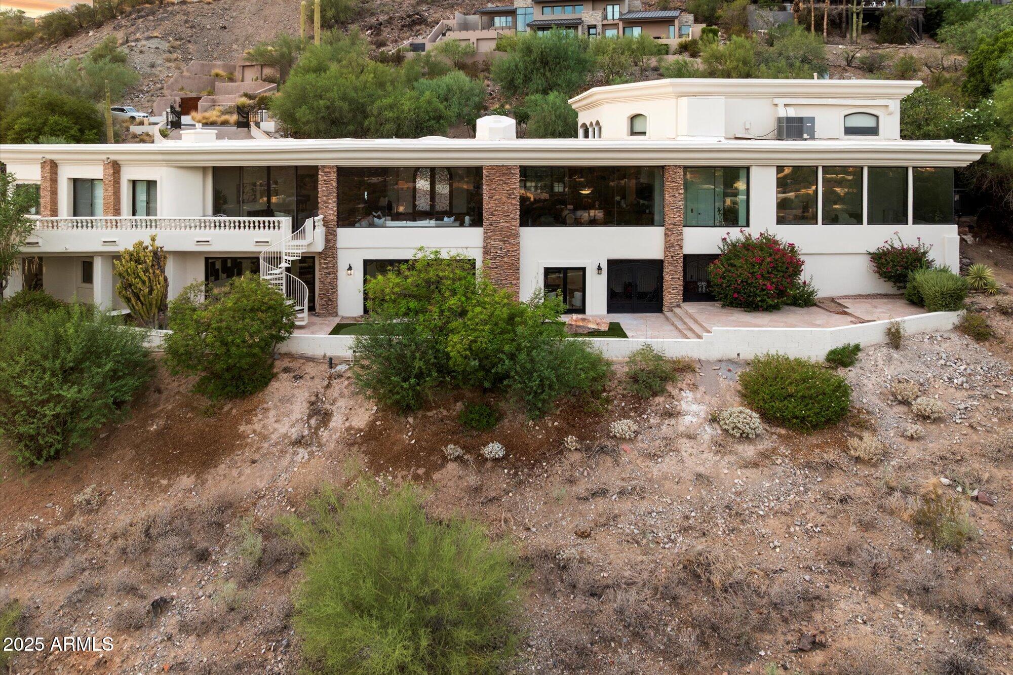Paradise Valley, Arizona, 85253, United States, 6 Bedrooms Bedrooms, ,7 BathroomsBathrooms,Residential,Active,1946519