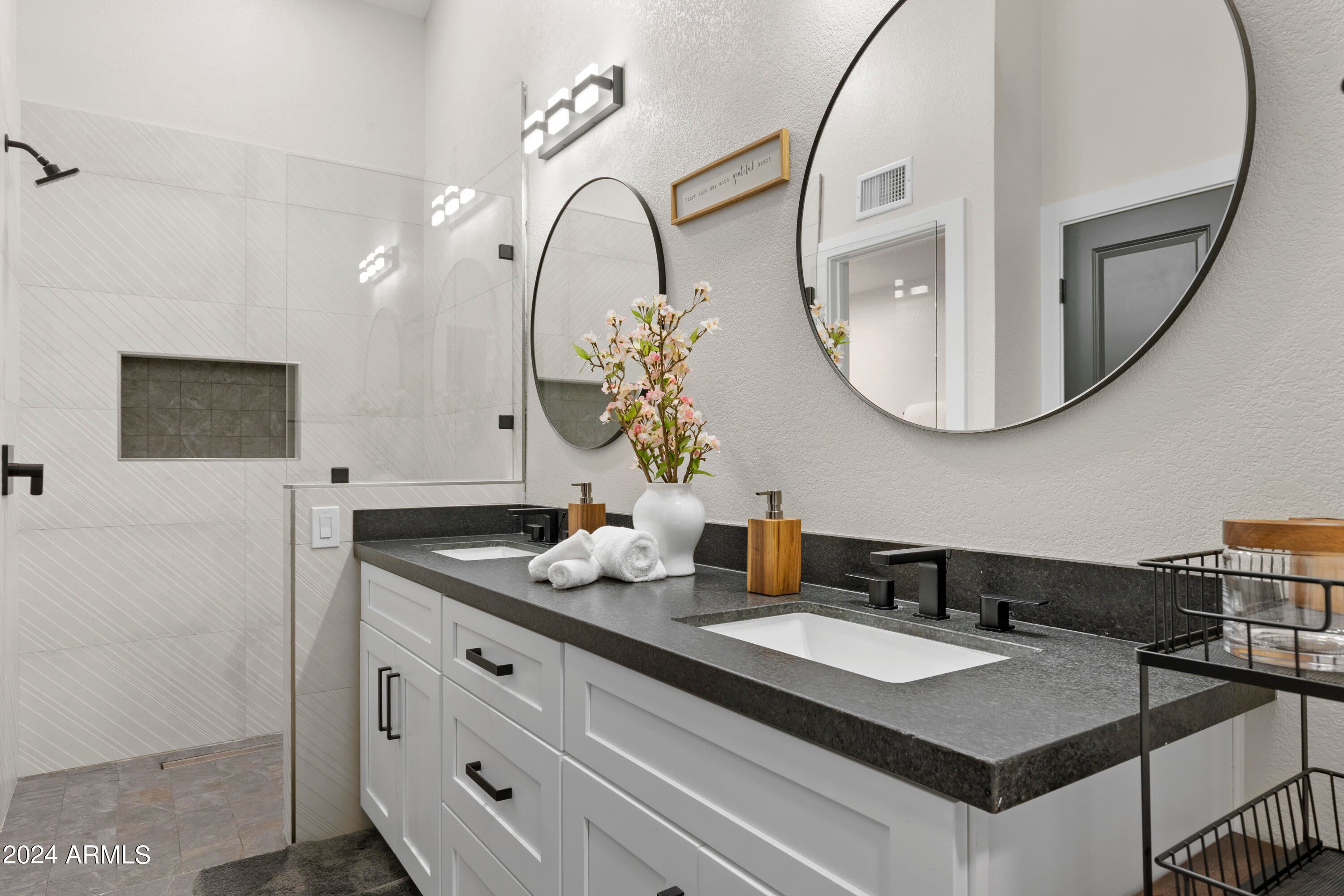 Scottsdale, Arizona, 85250, United States, 4 Bedrooms Bedrooms, ,3 BathroomsBathrooms,Residential,Active,1755287