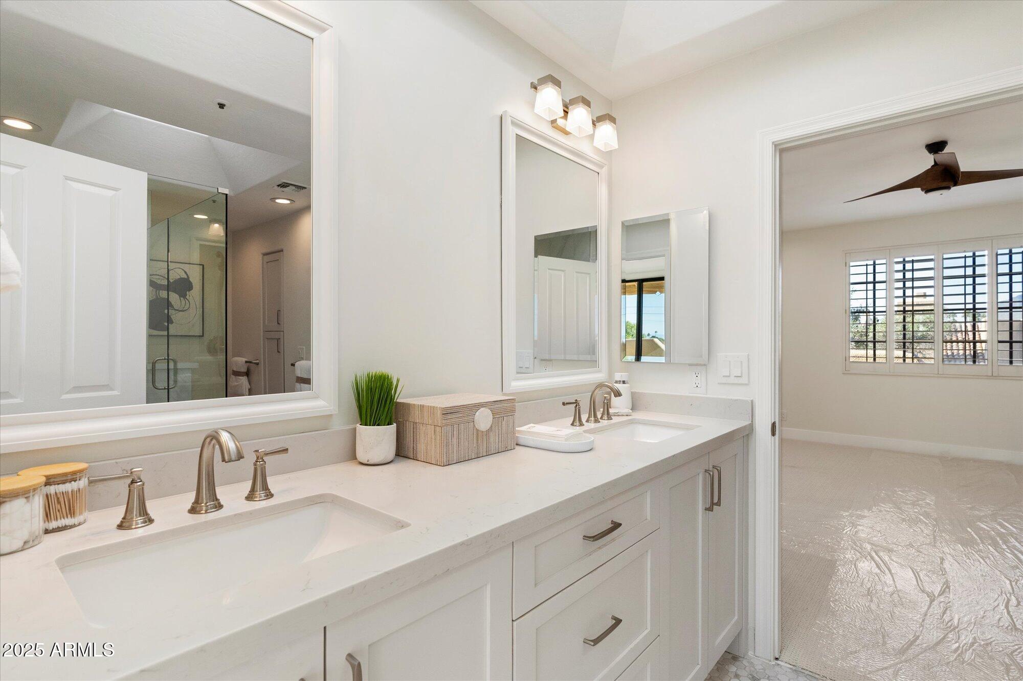 Scottsdale, Arizona, 85250, United States, 4 Bedrooms Bedrooms, ,3 BathroomsBathrooms,Residential,Active,2007185