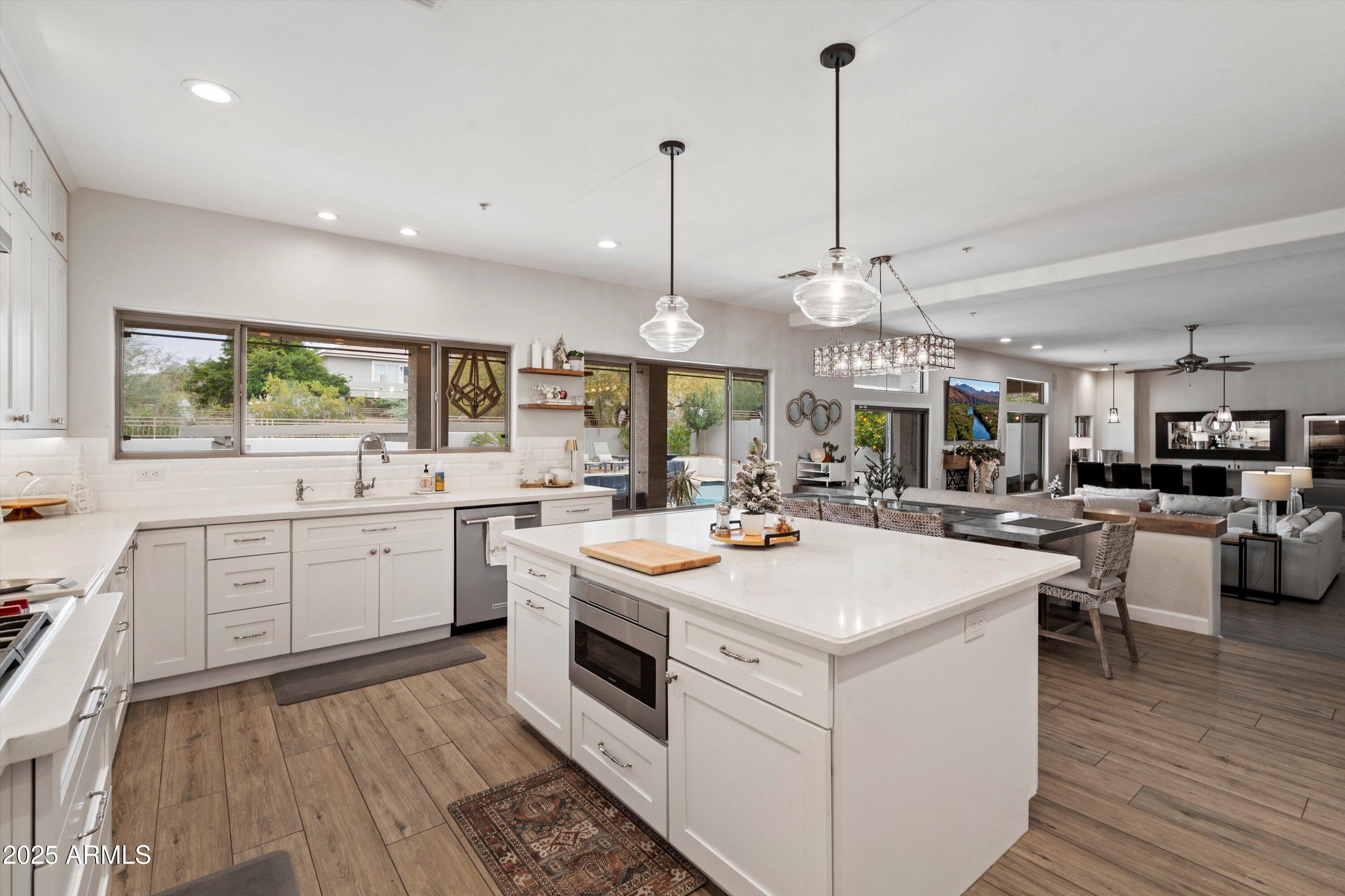 Scottsdale, Arizona, 85255, United States, 5 Bedrooms Bedrooms, ,4 BathroomsBathrooms,Residential,Active,2006890