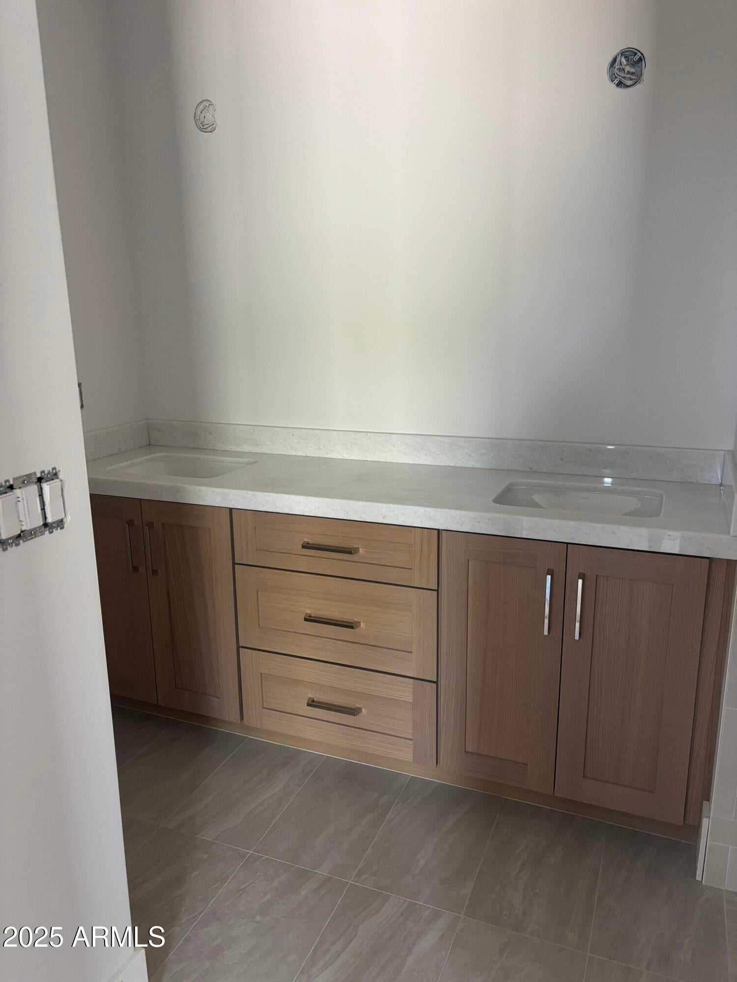 Paradise Valley, Arizona, 85253, United States, 6 Bedrooms Bedrooms, ,7 BathroomsBathrooms,Residential,Active,1863538