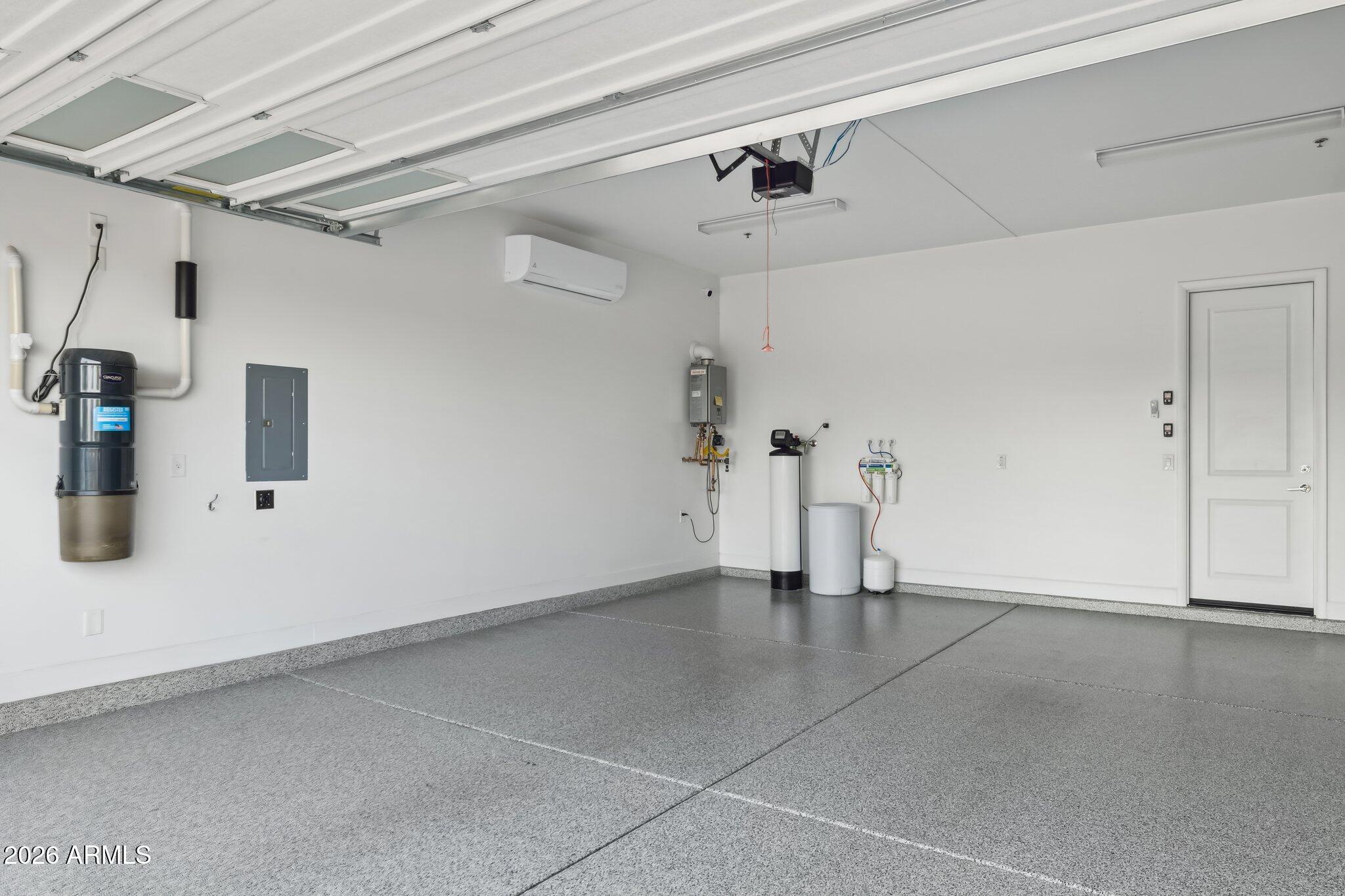 Rio Verde, Arizona, 85263, United States, 3 Bedrooms Bedrooms, ,4 BathroomsBathrooms,Residential,Active,2014963