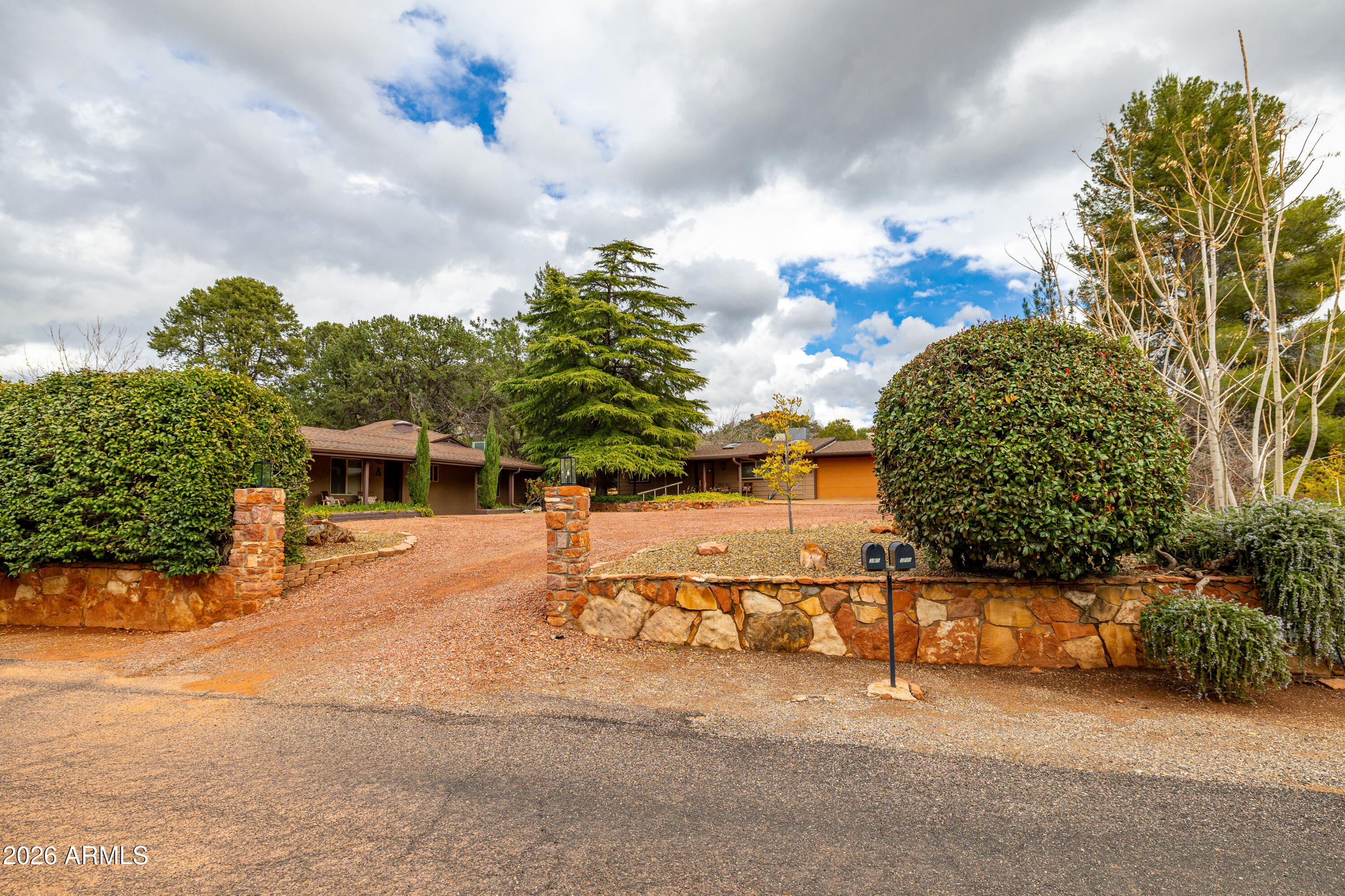 Sedona, Arizona, 86336, United States, 4 Bedrooms Bedrooms, ,5 BathroomsBathrooms,Residential,Active,2030993