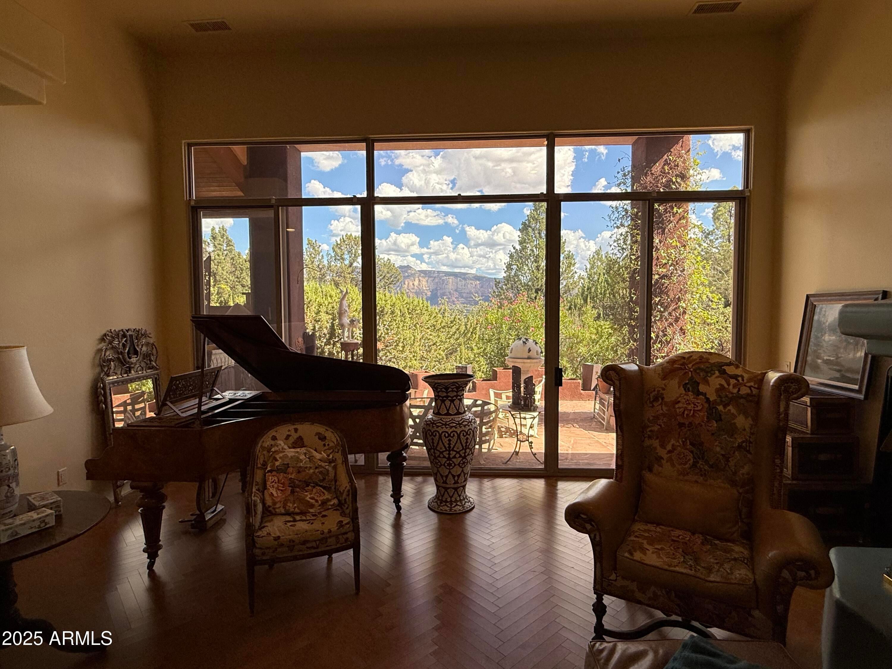 Sedona, Arizona, 86336, United States, 3 Bedrooms Bedrooms, ,3 BathroomsBathrooms,Residential,Active,1944285