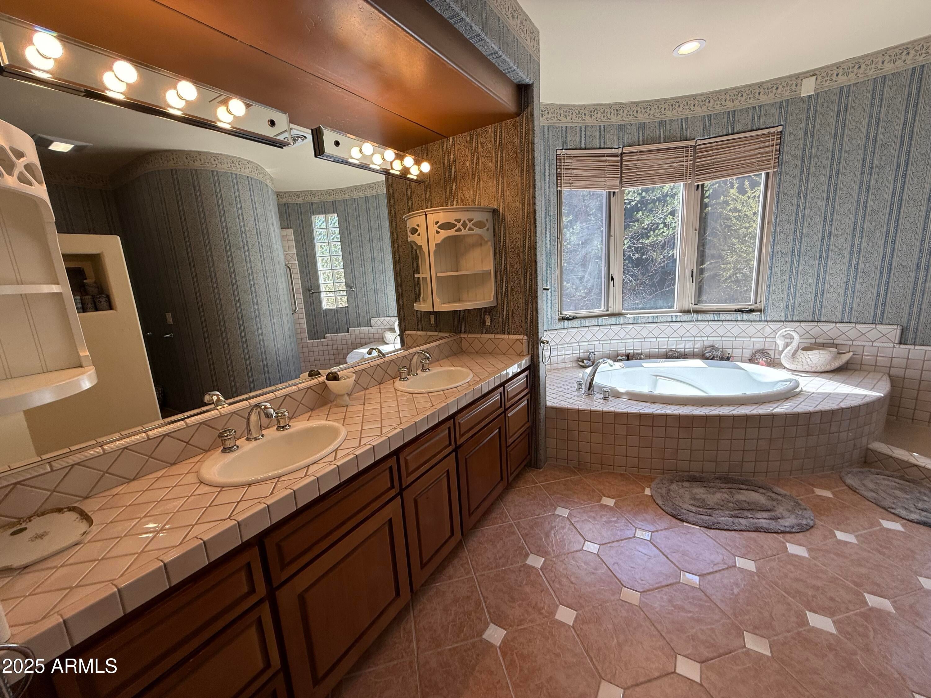 Sedona, Arizona, 86336, United States, 3 Bedrooms Bedrooms, ,3 BathroomsBathrooms,Residential,Active,1944285