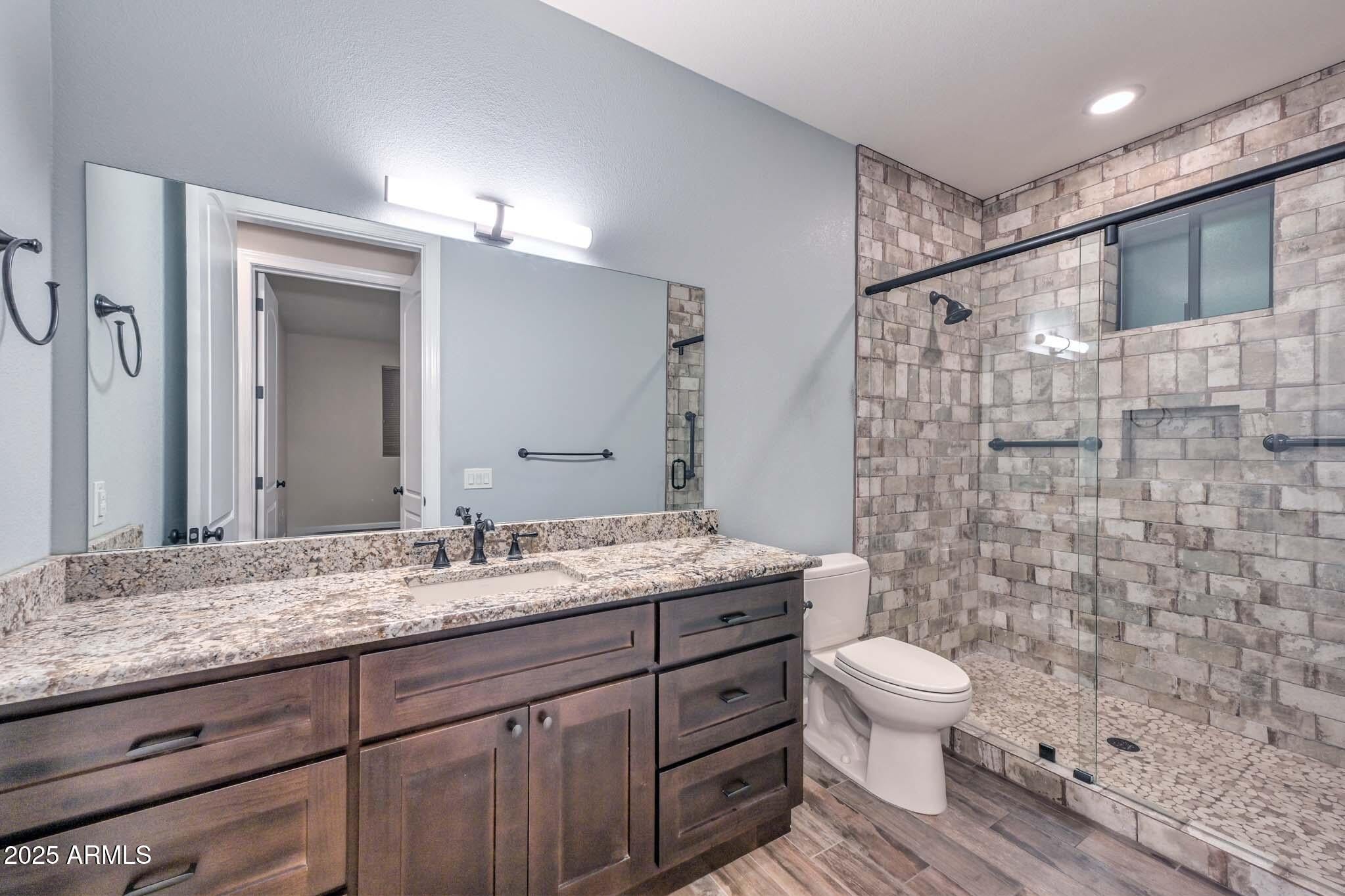 Phoenix, Arizona, 85032, United States, 5 Bedrooms Bedrooms, ,4 BathroomsBathrooms,Residential,Active,1993957