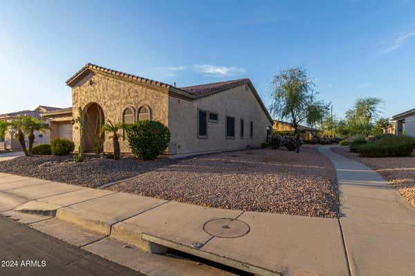 4098 E BLUE SPRUCE LN, GILBERT, AZ 85298, photo 2 of 70