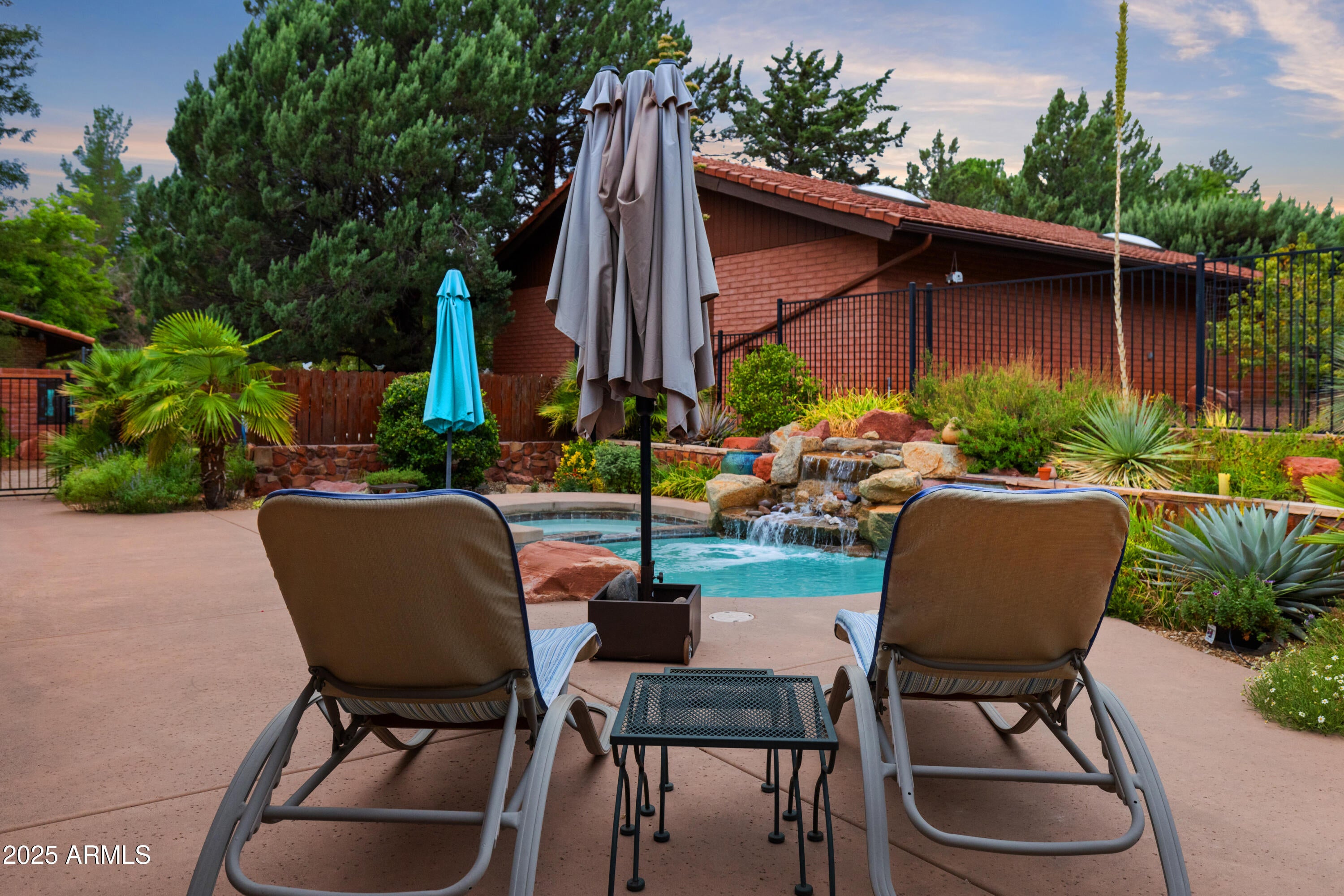 Sedona, Arizona, 86336, United States, 4 Bedrooms Bedrooms, ,4 BathroomsBathrooms,Residential,Active,1929401
