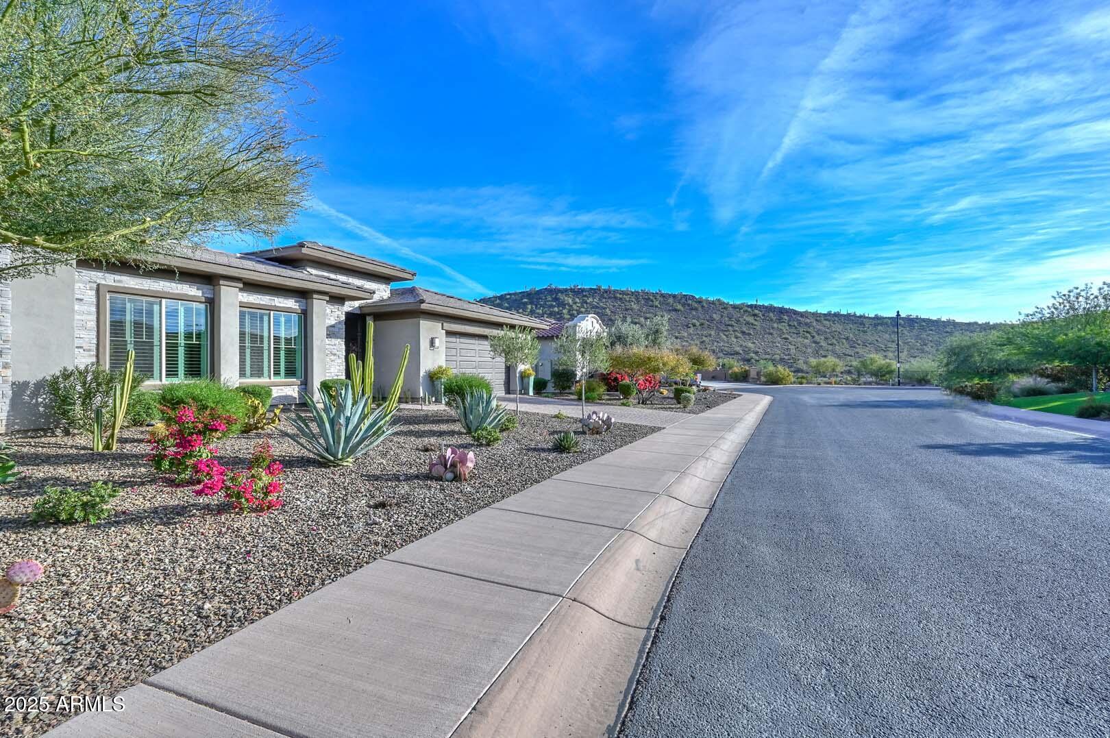 Peoria, Arizona, 85383, United States, 3 Bedrooms Bedrooms, ,4 BathroomsBathrooms,Residential,Active,2007344