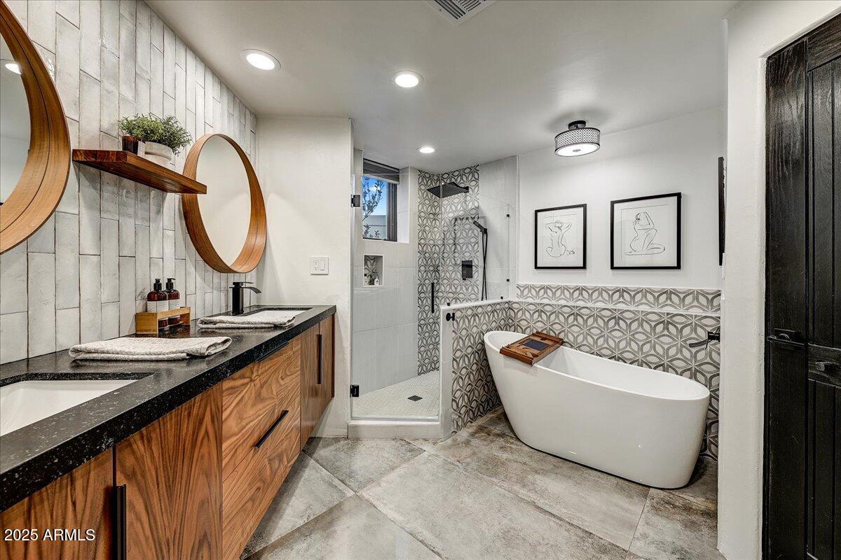 Carefree, Arizona, 85377, United States, 4 Bedrooms Bedrooms, ,5 BathroomsBathrooms,Residential,Active,1862909