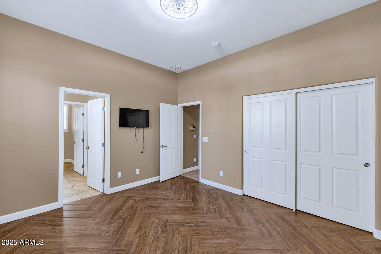 Surprise, Arizona, 85379, United States, 4 Bedrooms Bedrooms, ,5 BathroomsBathrooms,Residential,Active,2007331