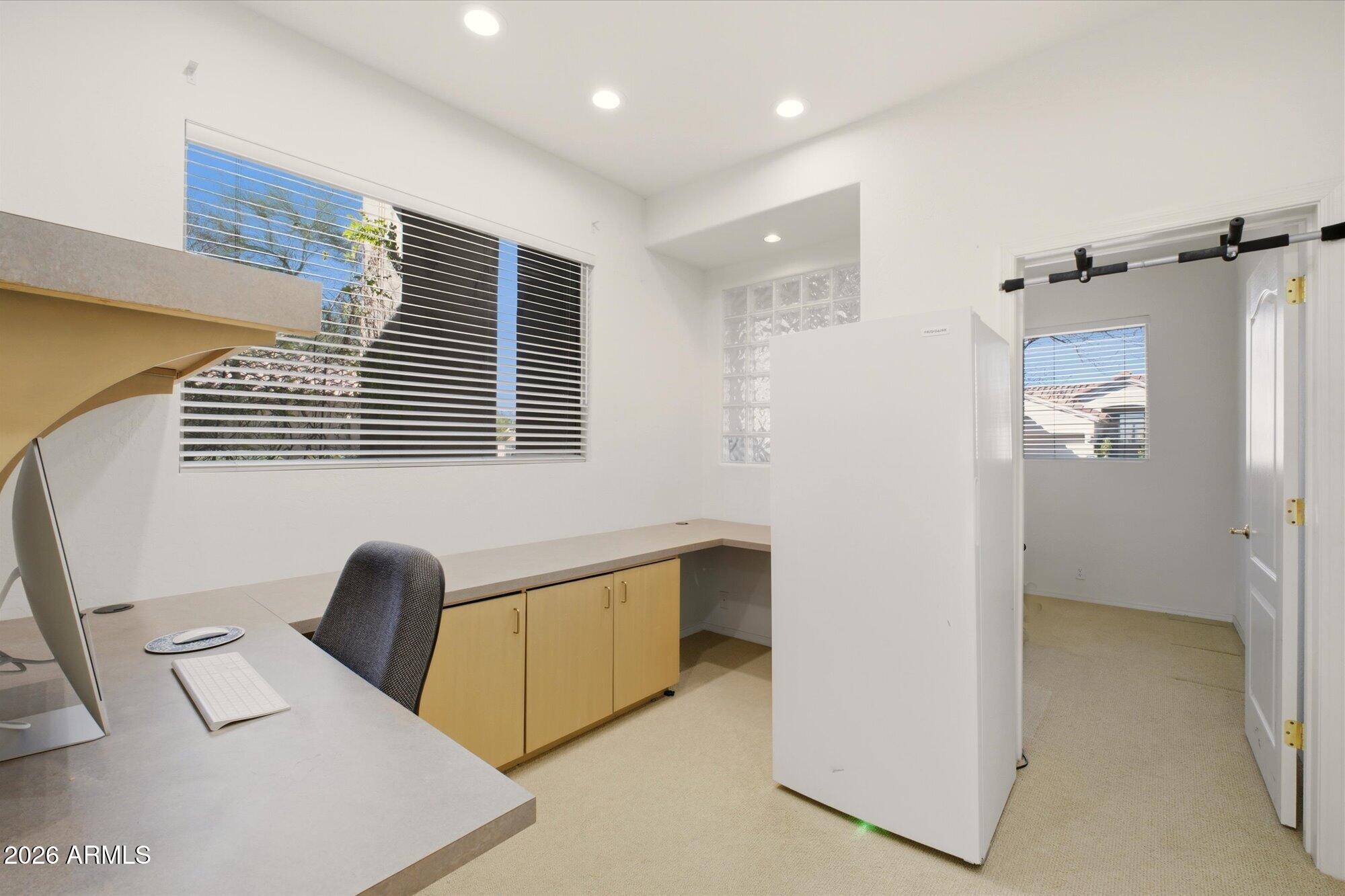 Scottsdale, Arizona, 85255, United States, 5 Bedrooms Bedrooms, ,3 BathroomsBathrooms,Residential,Contingent,2028545